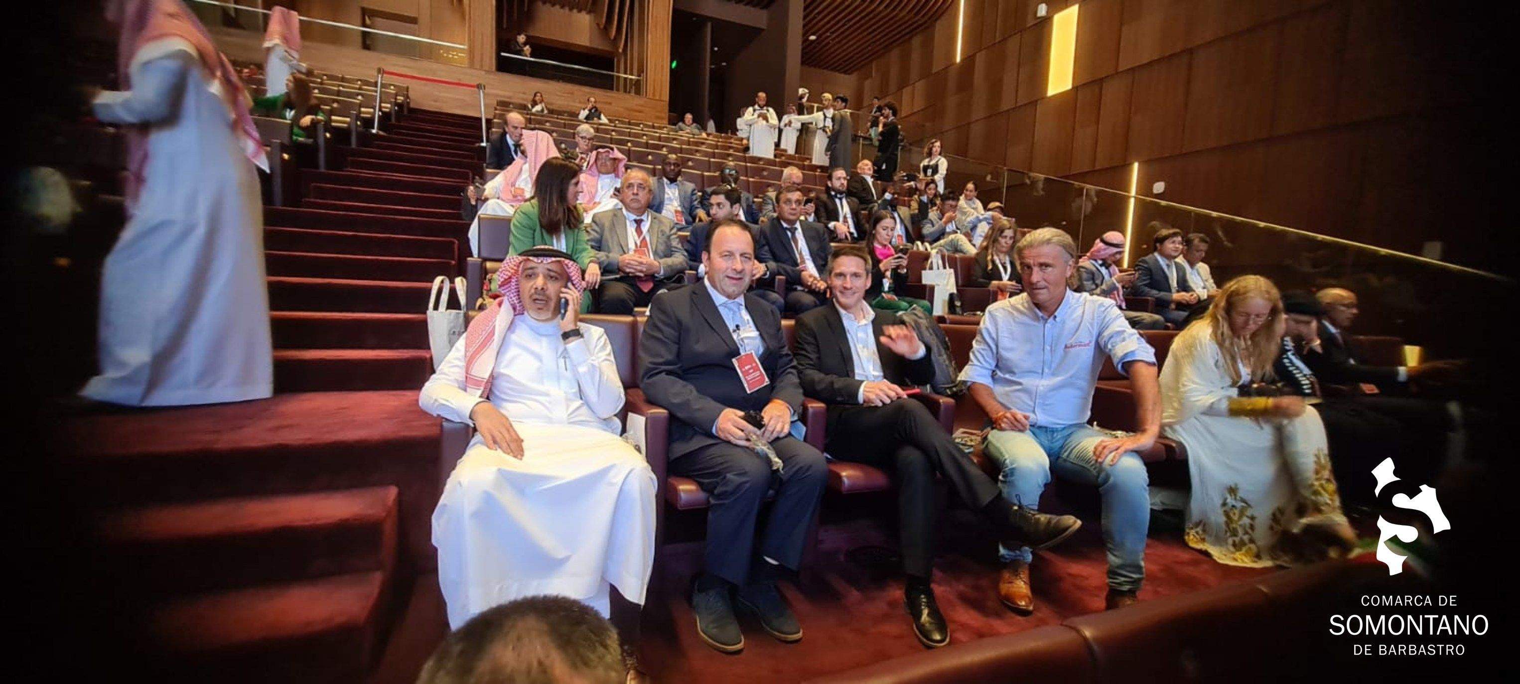 Entrega del premio a Alquézar como uno de los Mejores Pueblos Turísticos