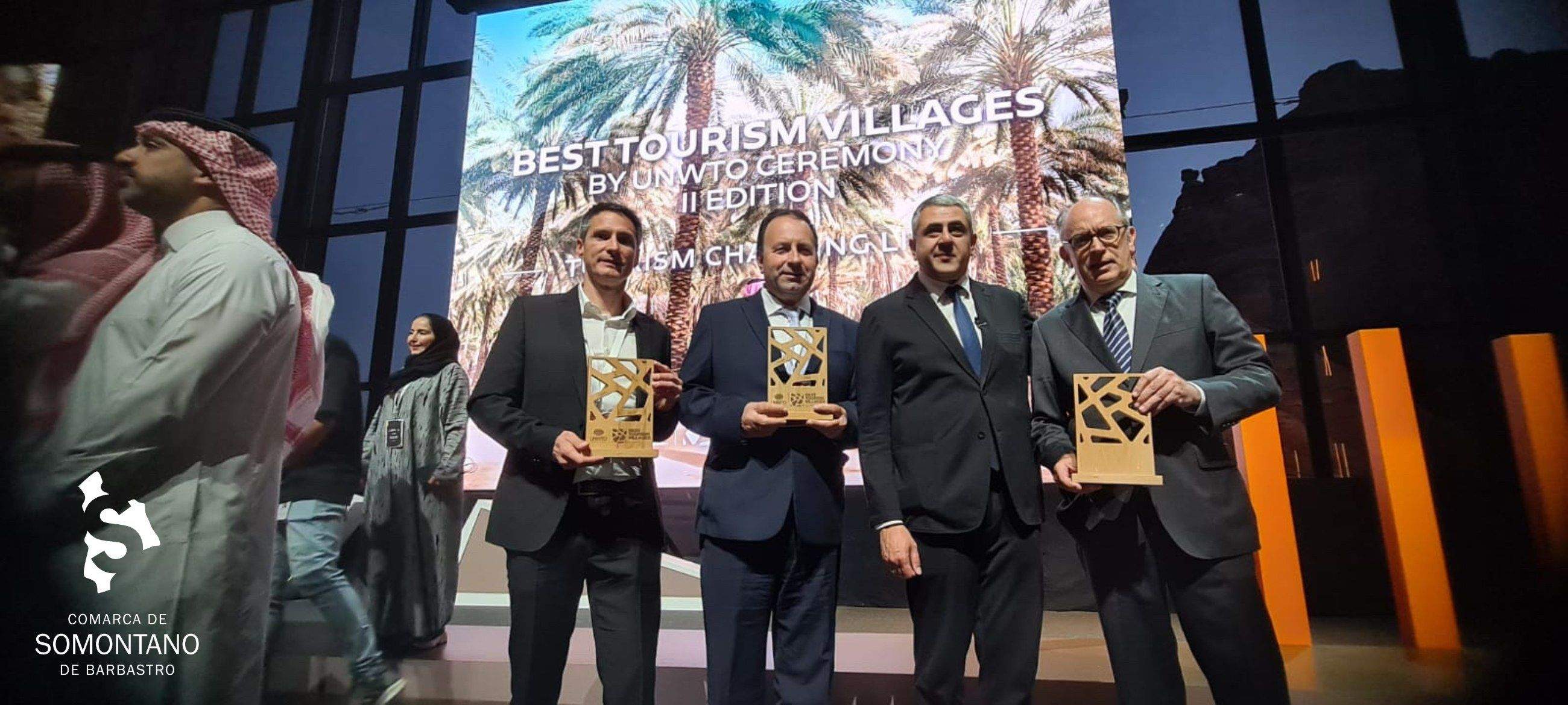 Entrega del premio a Alquézar como uno de los Mejores Pueblos Turísticos