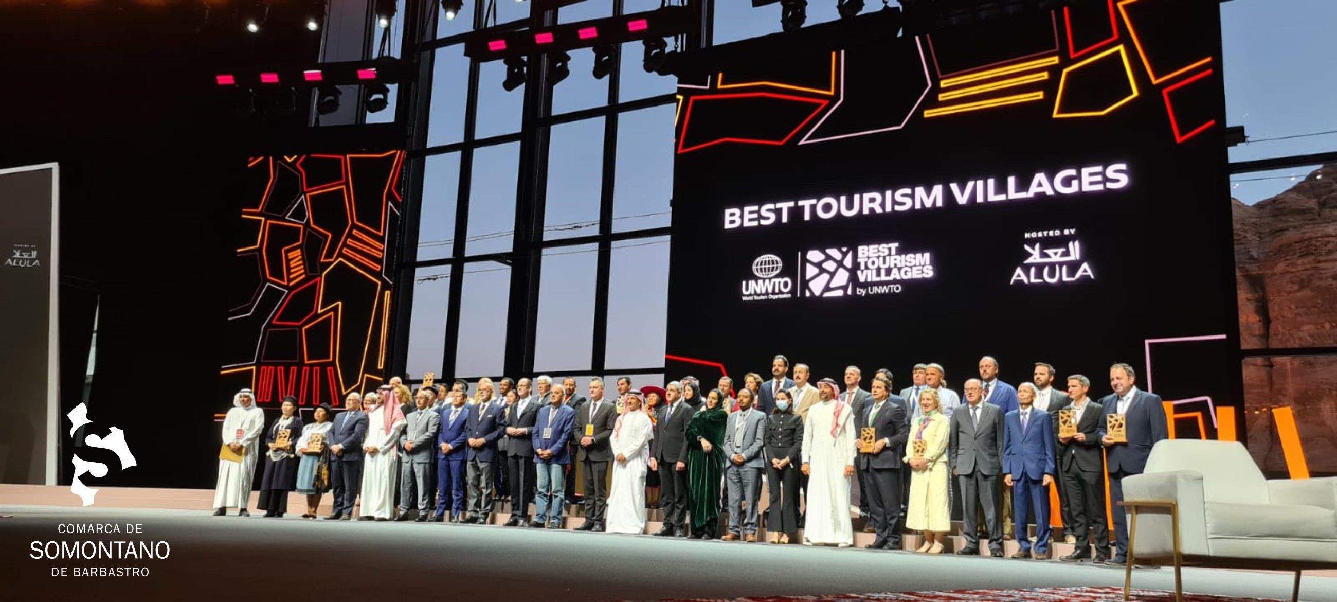 Entrega del premio a Alquézar como uno de los Mejores Pueblos Turísticos