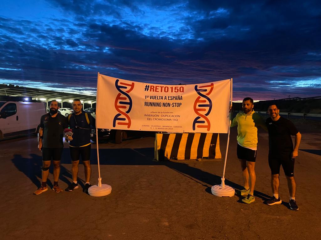 Juan Cobos y Adrián Leal. Guardias civiles corren en Huesca día y noche por una causa solidaria: "Con ilusión, ganas y sacrificio se pueden mover montañas"