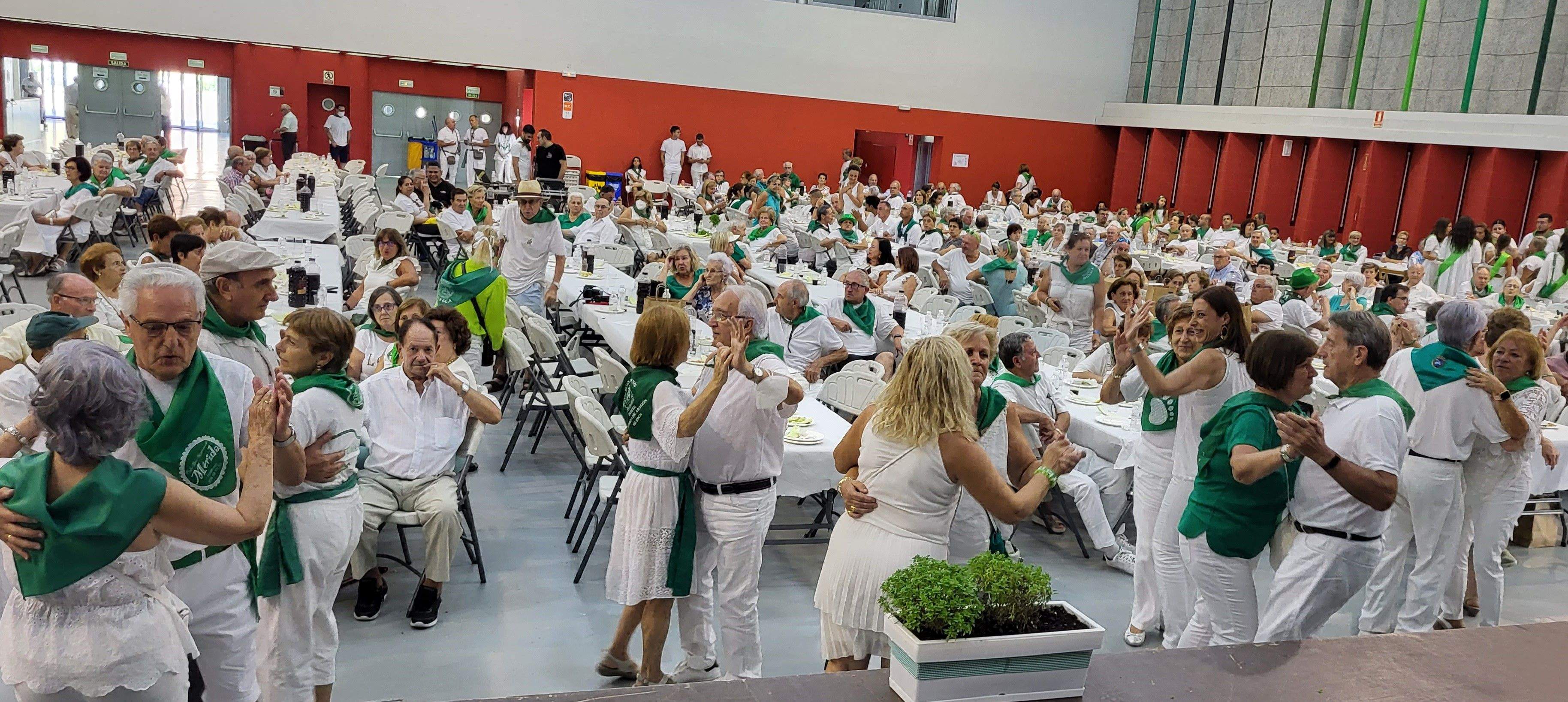 Homenaje de Huesca a los mayores