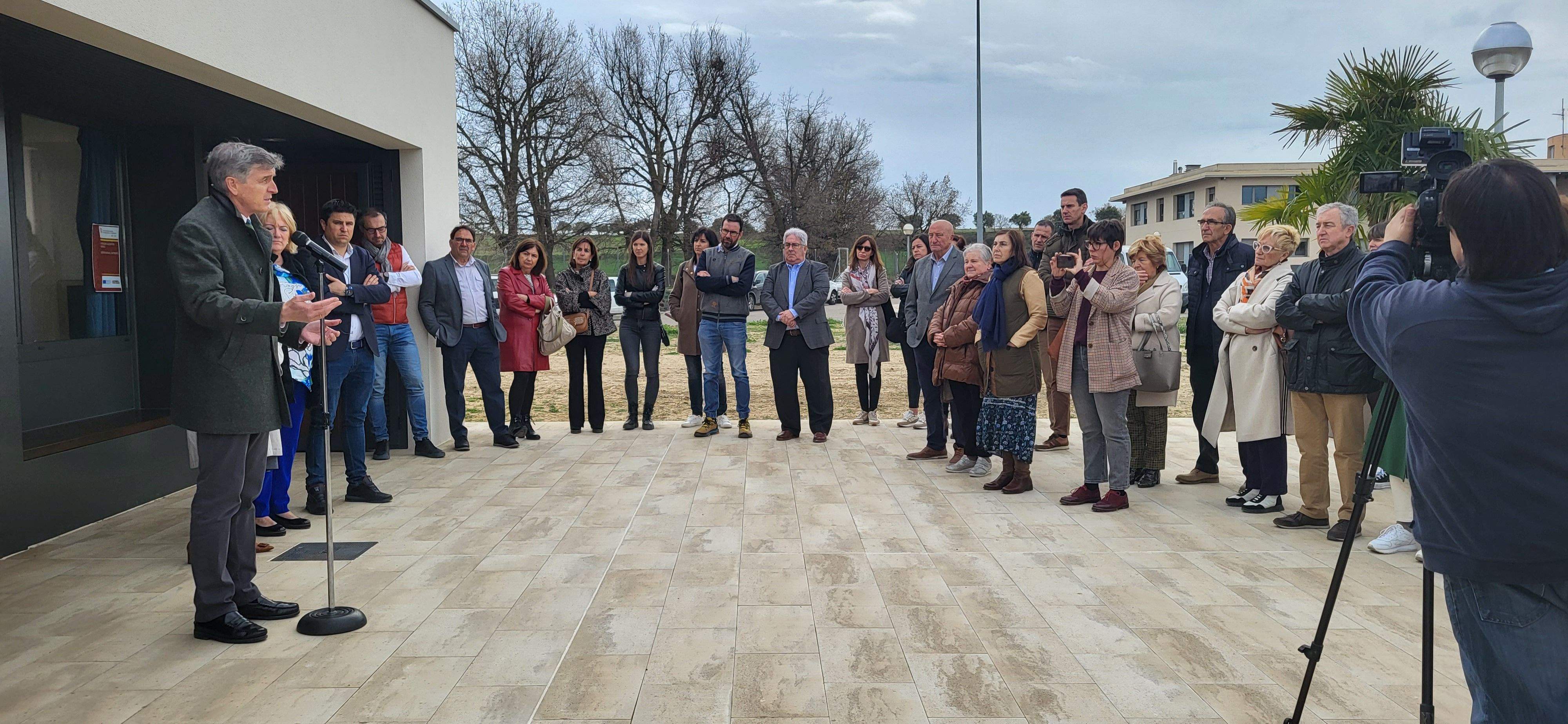 Valentia inaugura sus nuevas viviendas de Huesca. Foto Myriam Martínez 