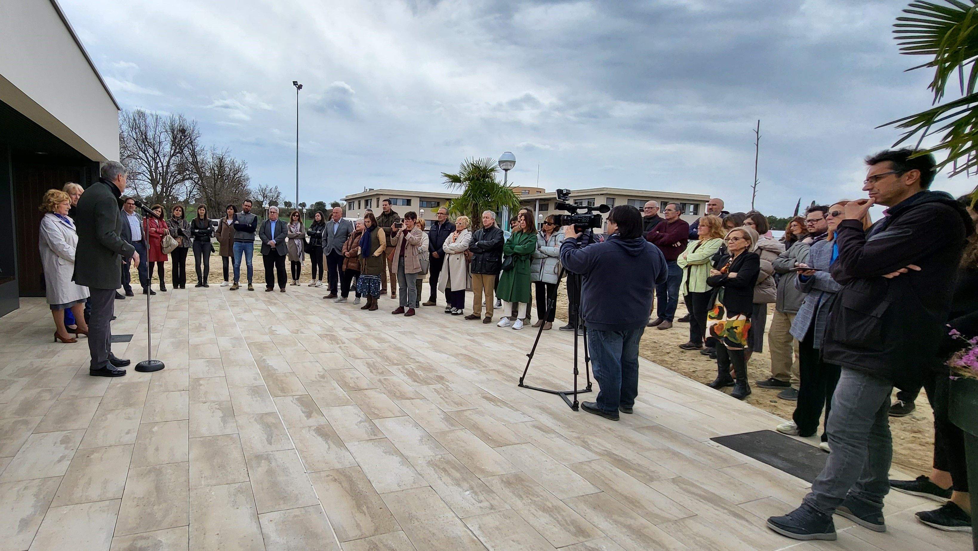 Valentia inaugura sus nuevas viviendas de Huesca. Foto Myriam Martínez 