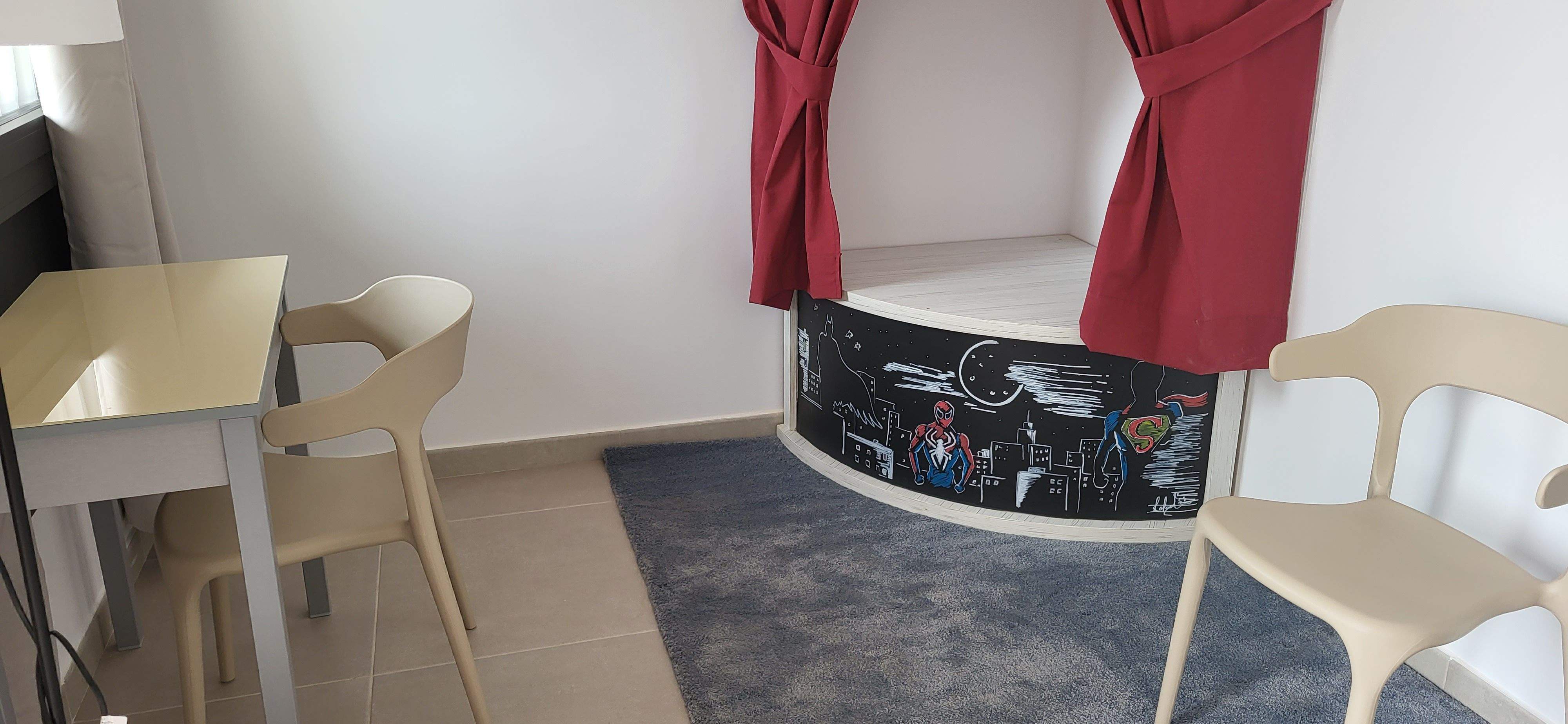 Valentia inaugura sus nuevas viviendas de Huesca. Foto Myriam Martínez 