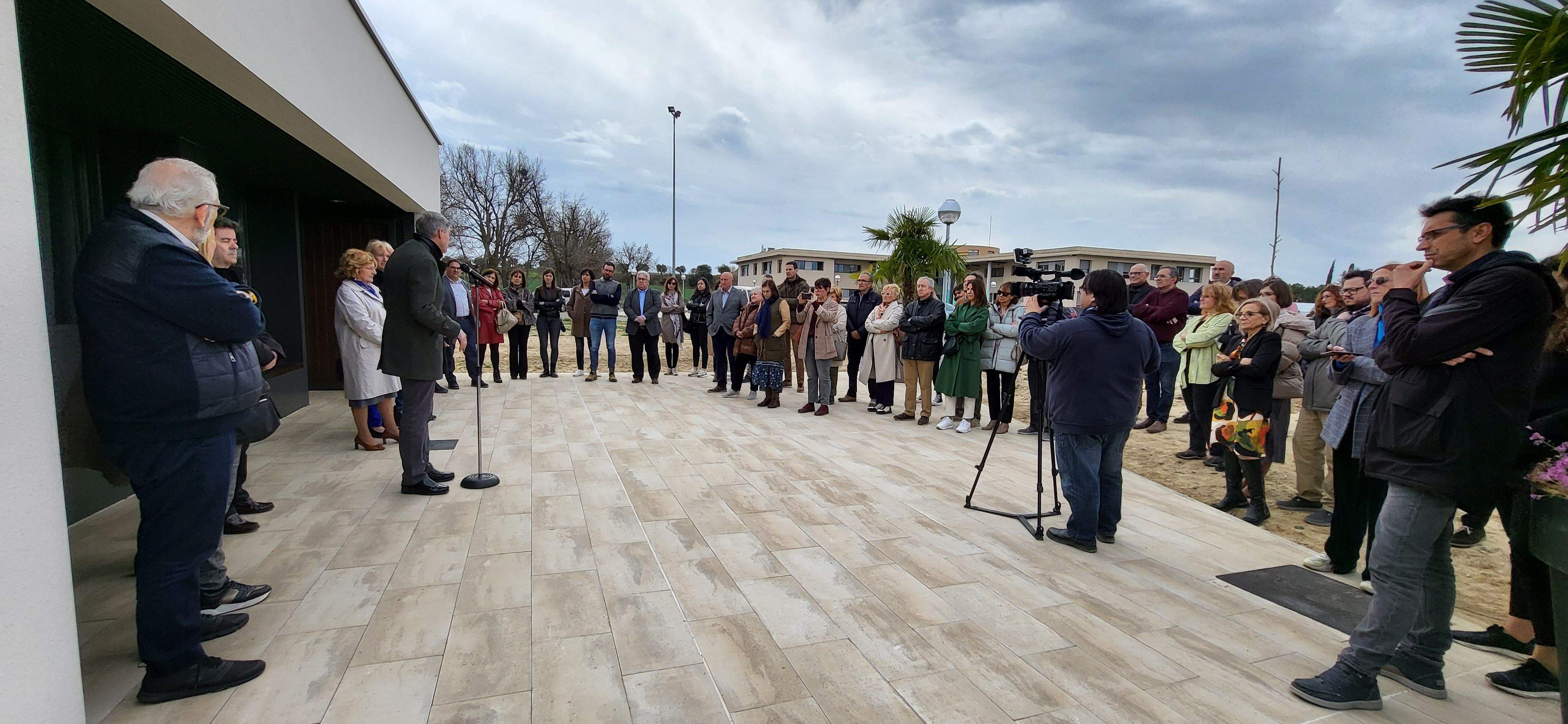 Valentia inaugura sus nuevas viviendas de Huesca. Foto Myriam Martínez 