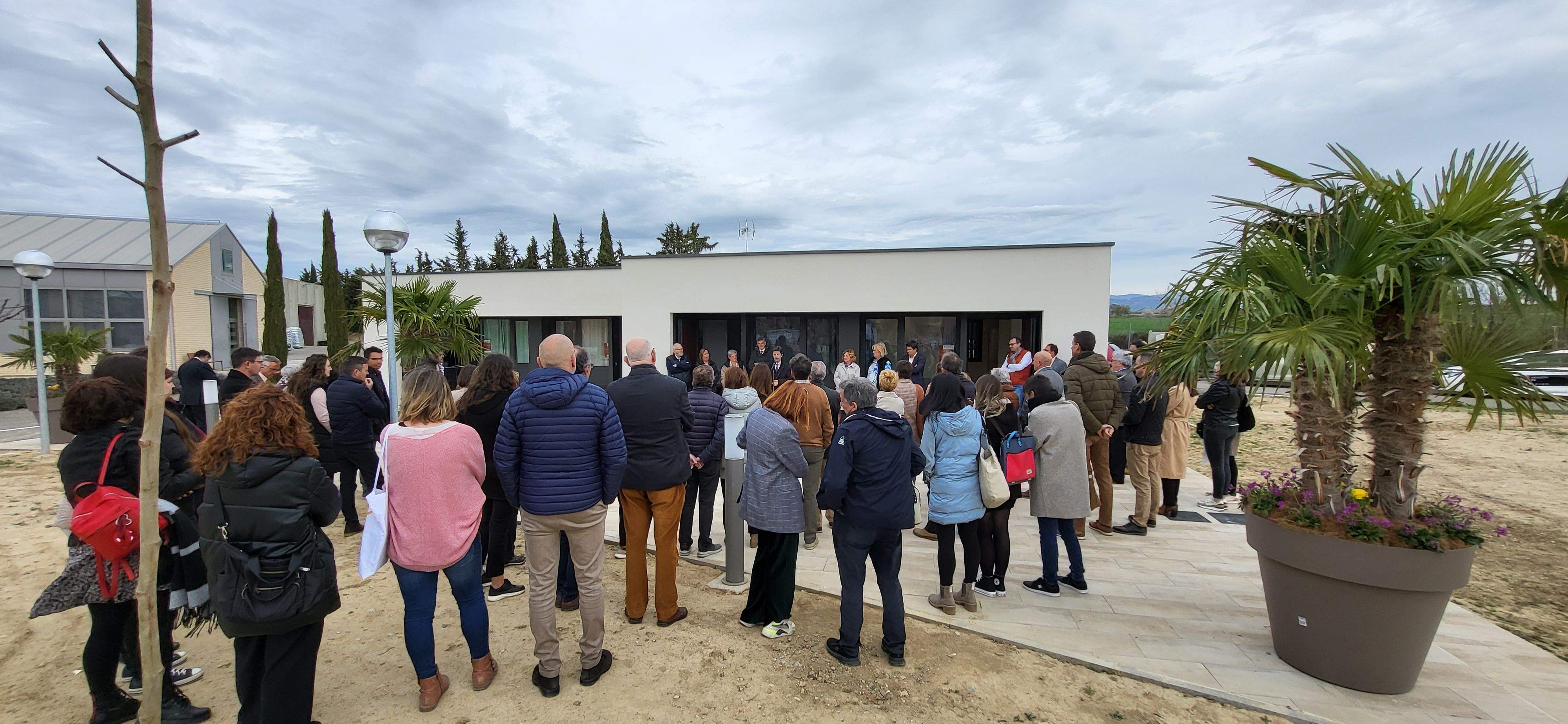 Valentia inaugura sus nuevas viviendas de Huesca. Foto Myriam Martínez 