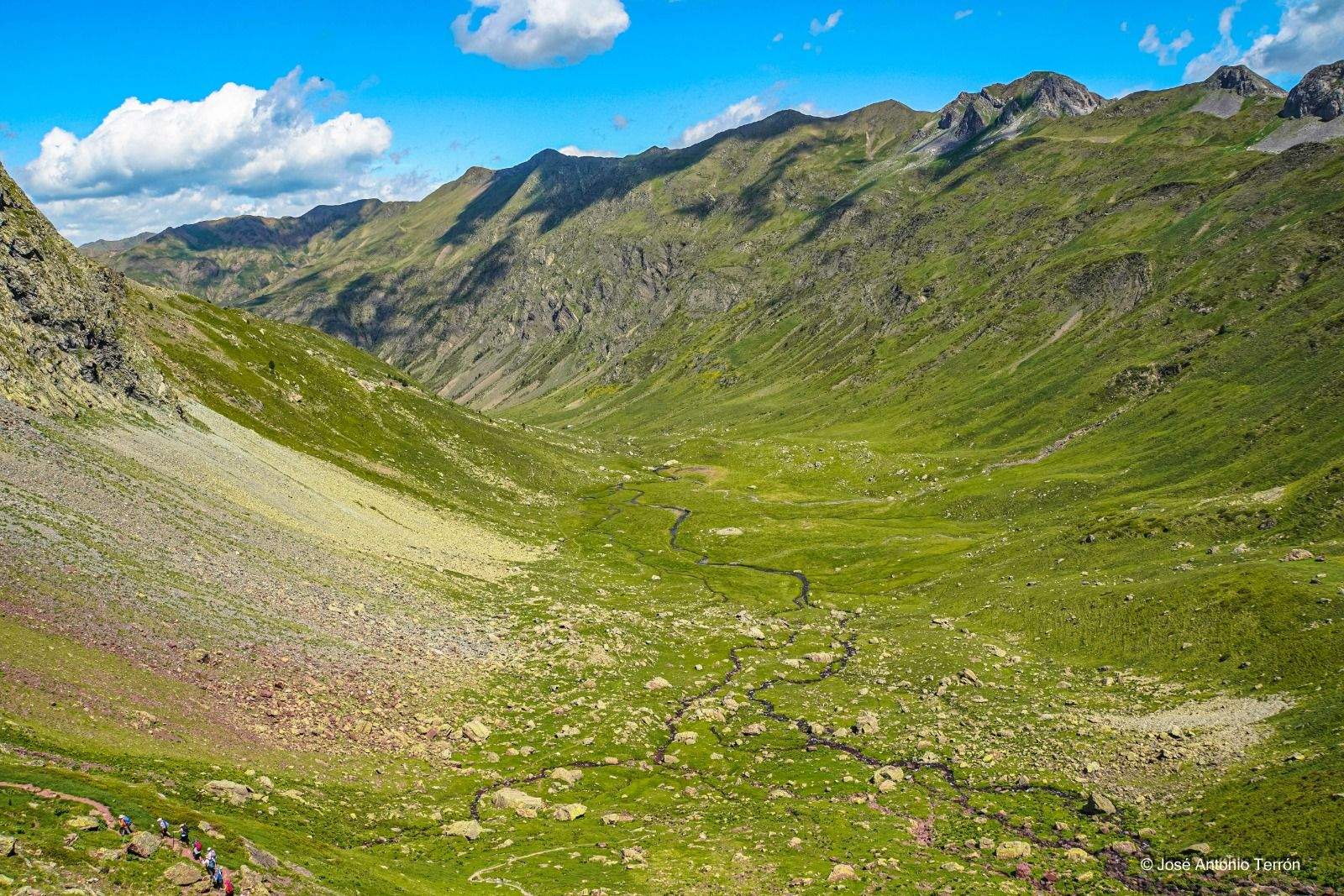 Ecologistas recurren la declaración de la unión de estaciones como inversión de interés general.