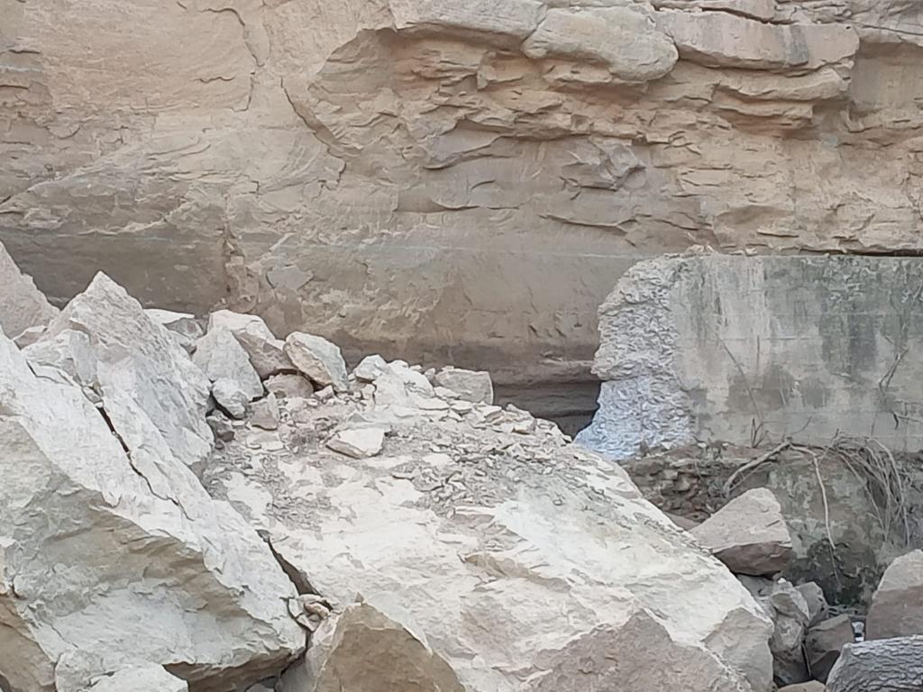 Desprendimiento en el azud de los Puentes del Rey de Sariñena