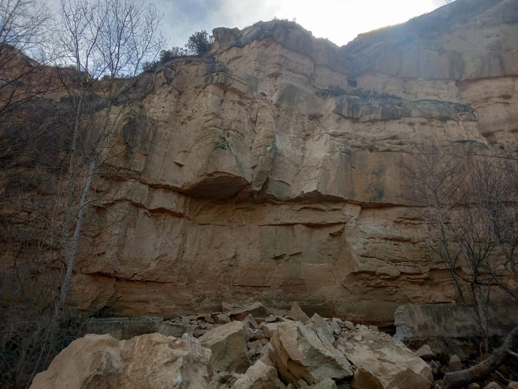 Desprendimiento en el azud de los Puentes del Rey de Sariñena