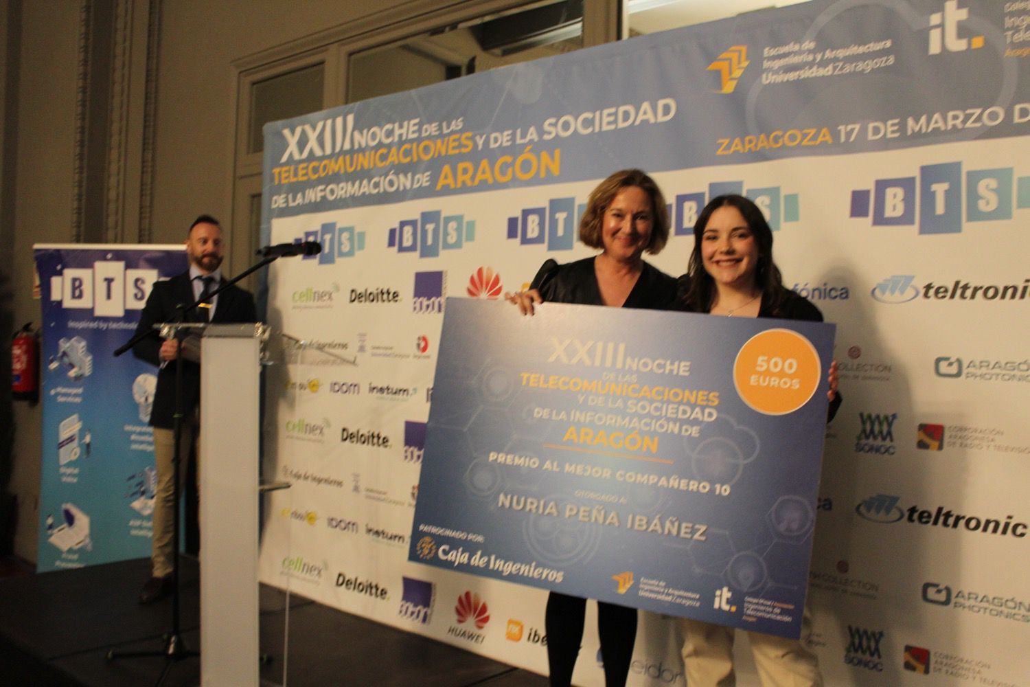 Nuria Pena, Premio Junior Compañero 10