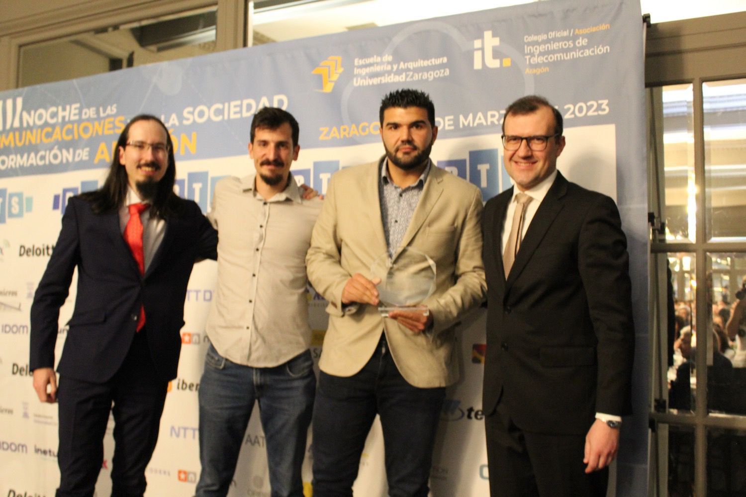 Alberto Pedraza recoge el Premio Empresa Junior