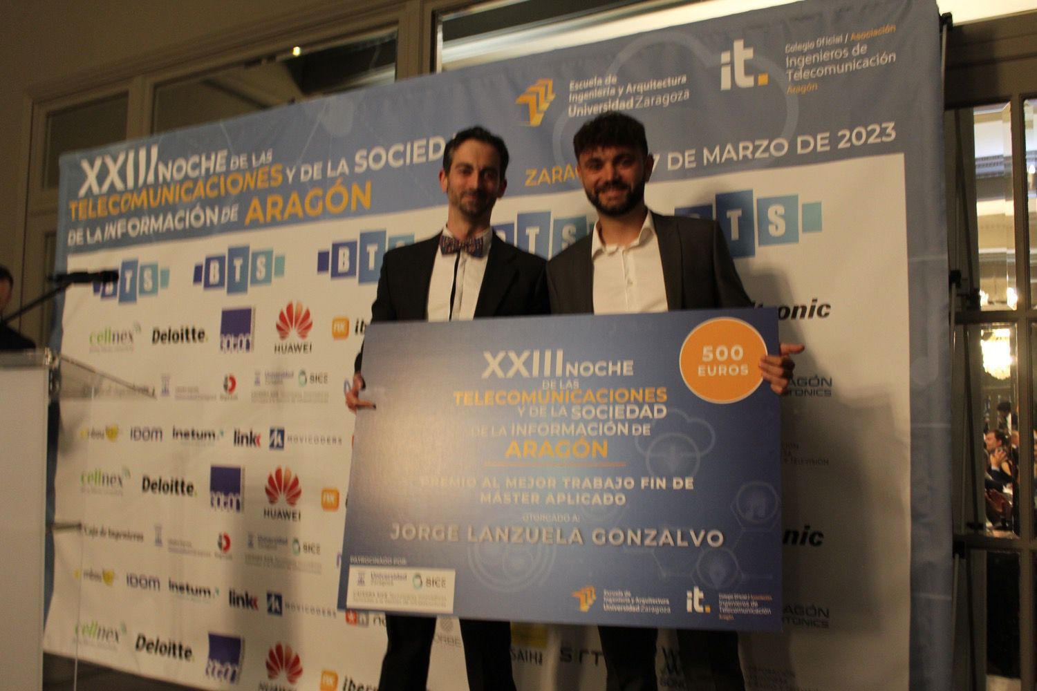 Jorge Lanzuela recoge el premio al Mejor Trabajo Fin de Master Aplicado