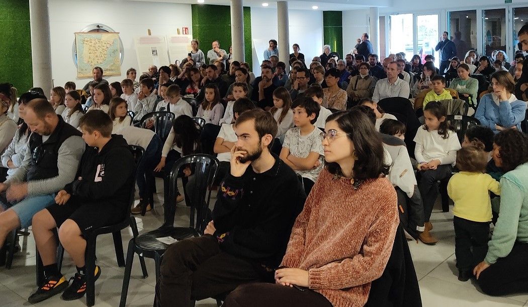 Público durante el acto inaugural.