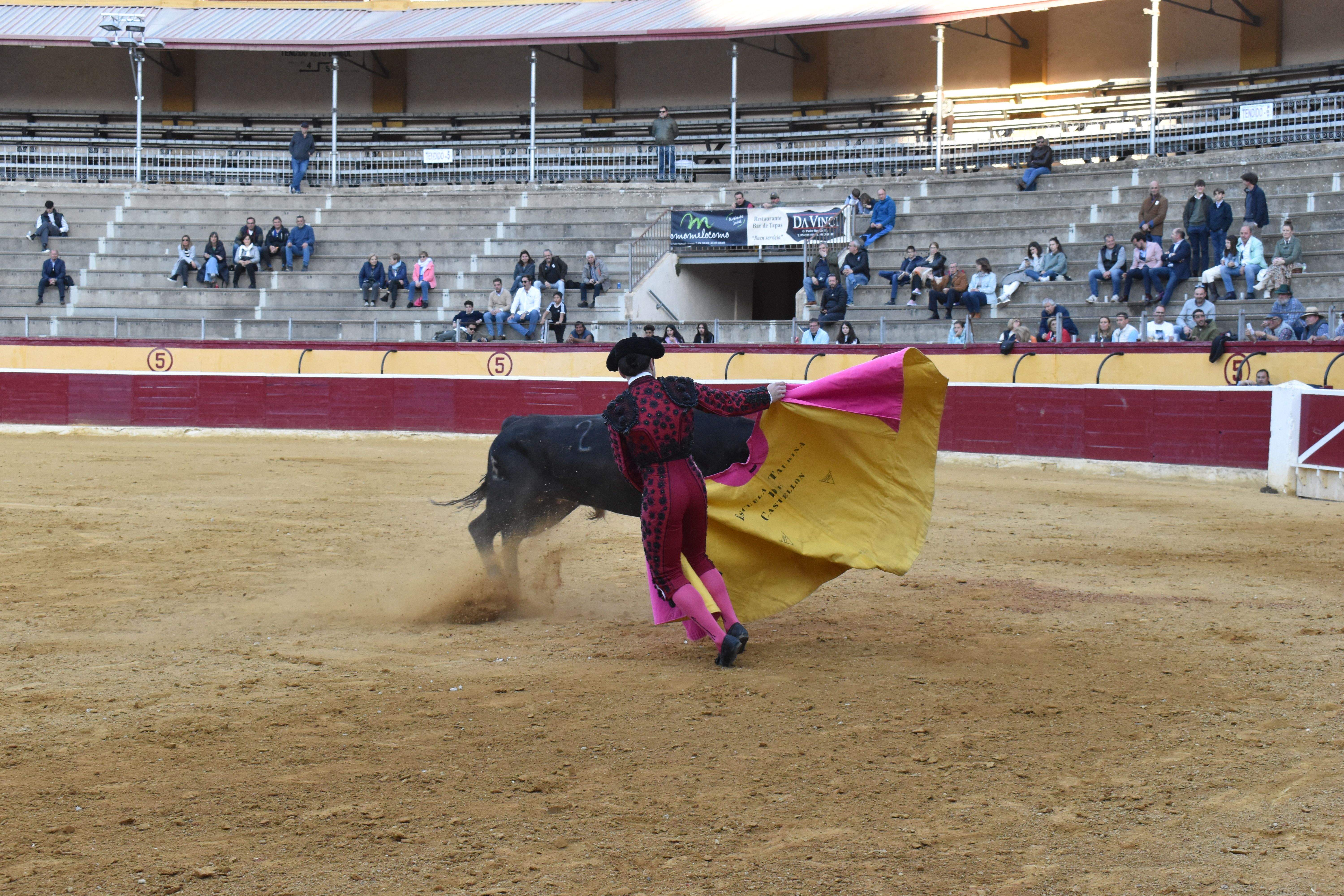 Novillada en Huesca. Foto Carlos Jalle