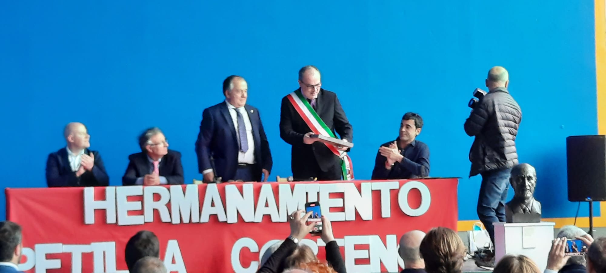 Ayerbe, en el nombramiento de Santiago Ramón y Cajal como Hijo Predilecto de Petilla de Aragón 