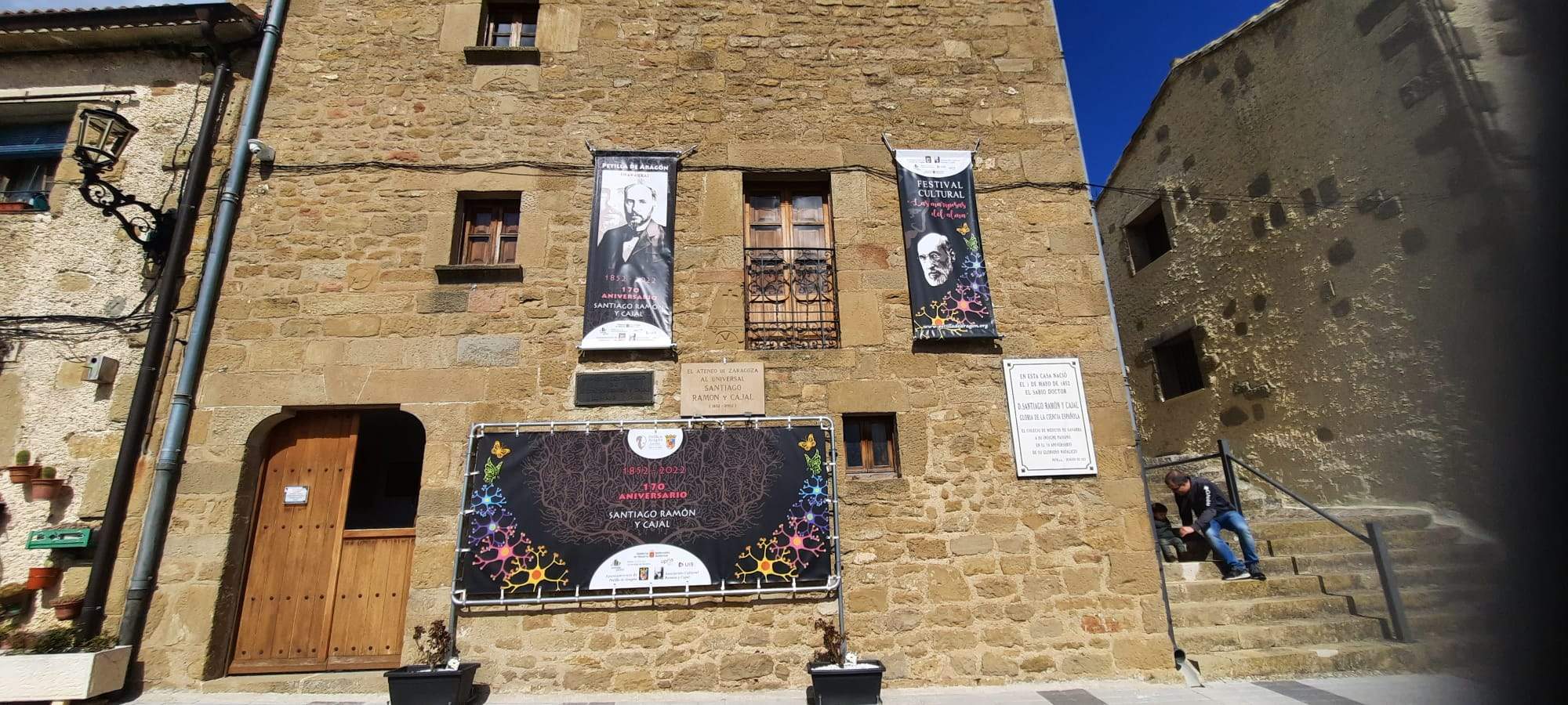 Ayerbe, en el nombramiento de Santiago Ramón y Cajal como Hijo Predilecto de Petilla de Aragón 