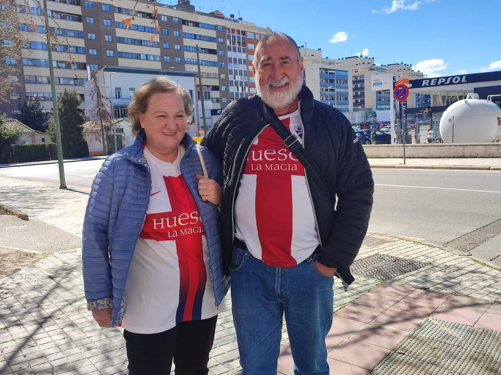 Fénomenos oscenses y As de Corazones Armada Blanquilla. Foto Miguel Ángel Blasco