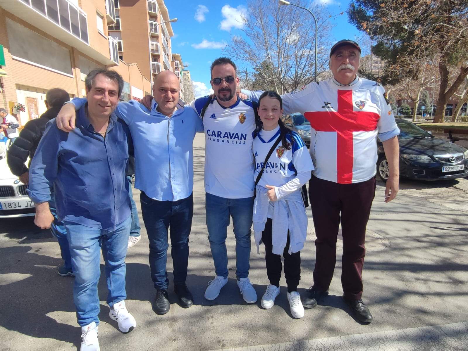 Fénomenos oscenses y As de Corazones Armada Blanquilla. Foto Miguel Ángel Blasco 