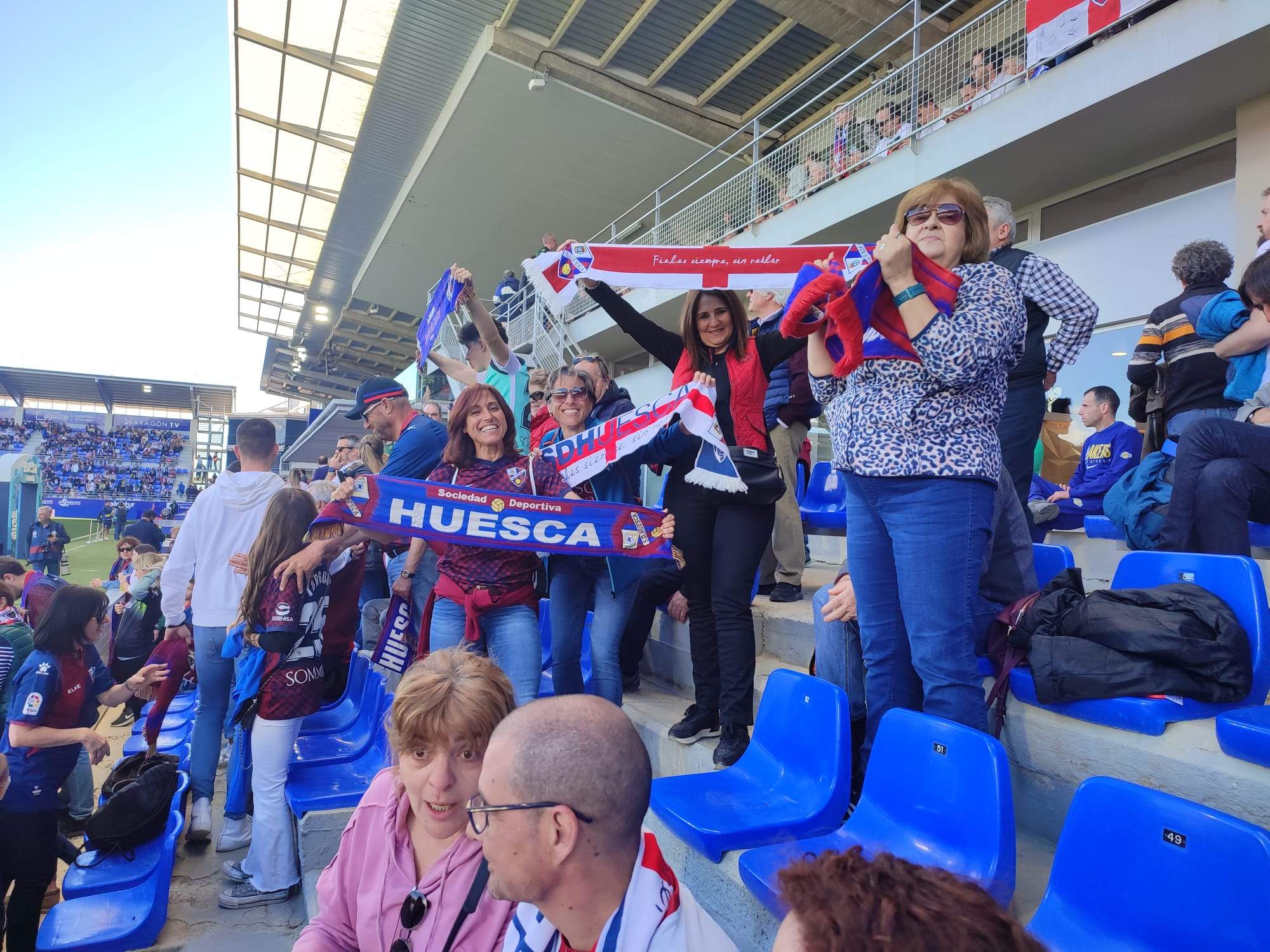 Photocall en El Alcoraz, todos a disfrutar del derbi