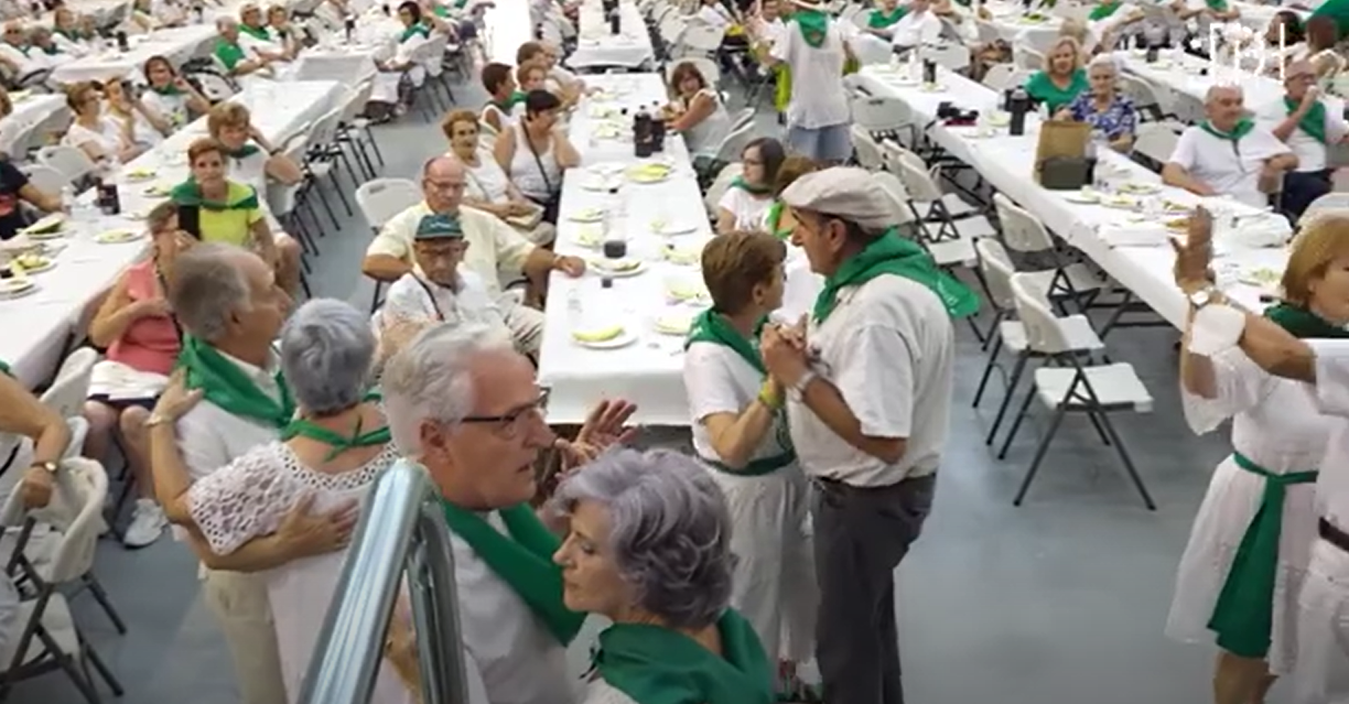 Huesca rinde homenaje a sus mayores en San Lorenzo