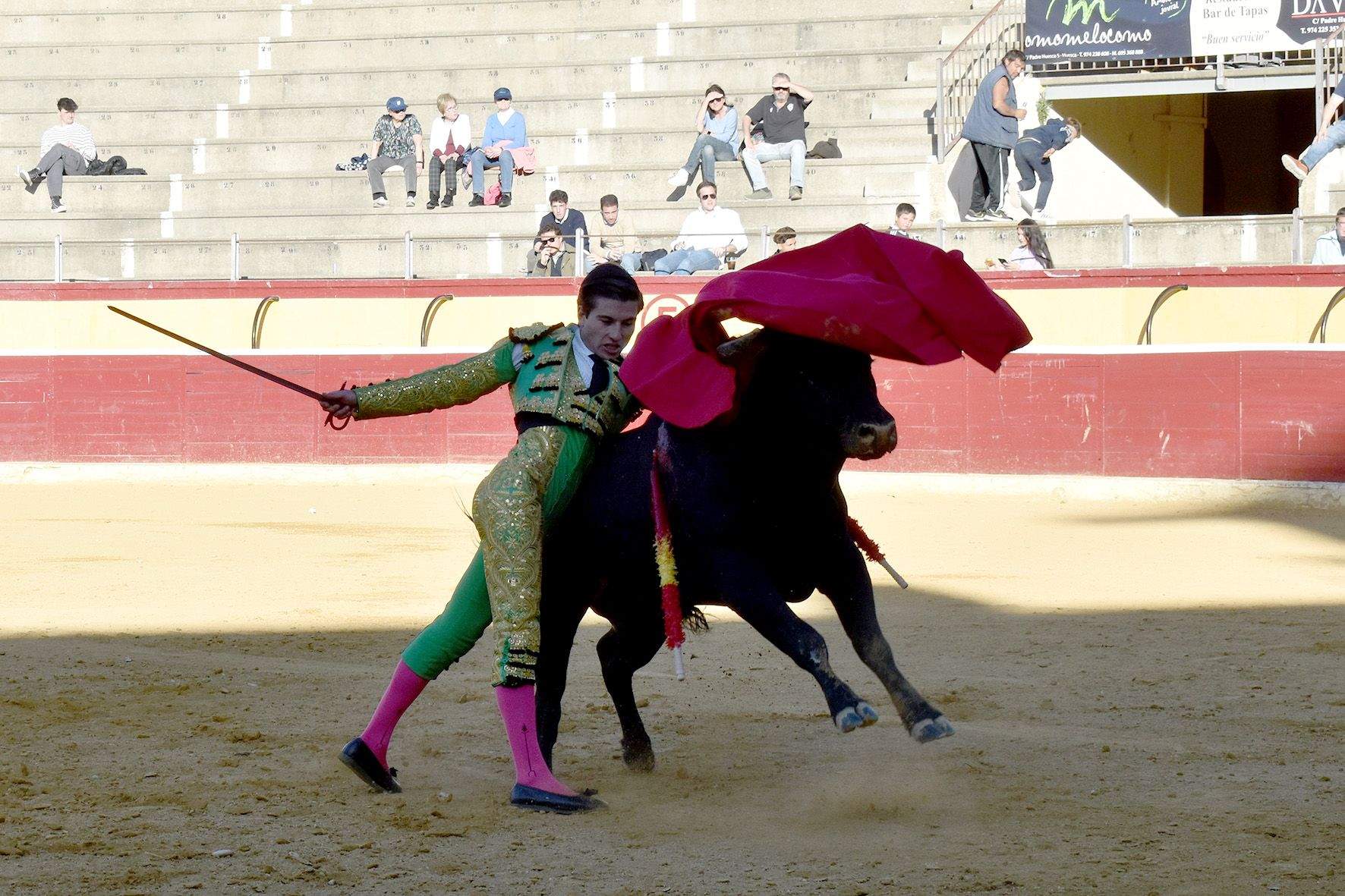 Novillada en Huesca. Foto Carlos Jalle 