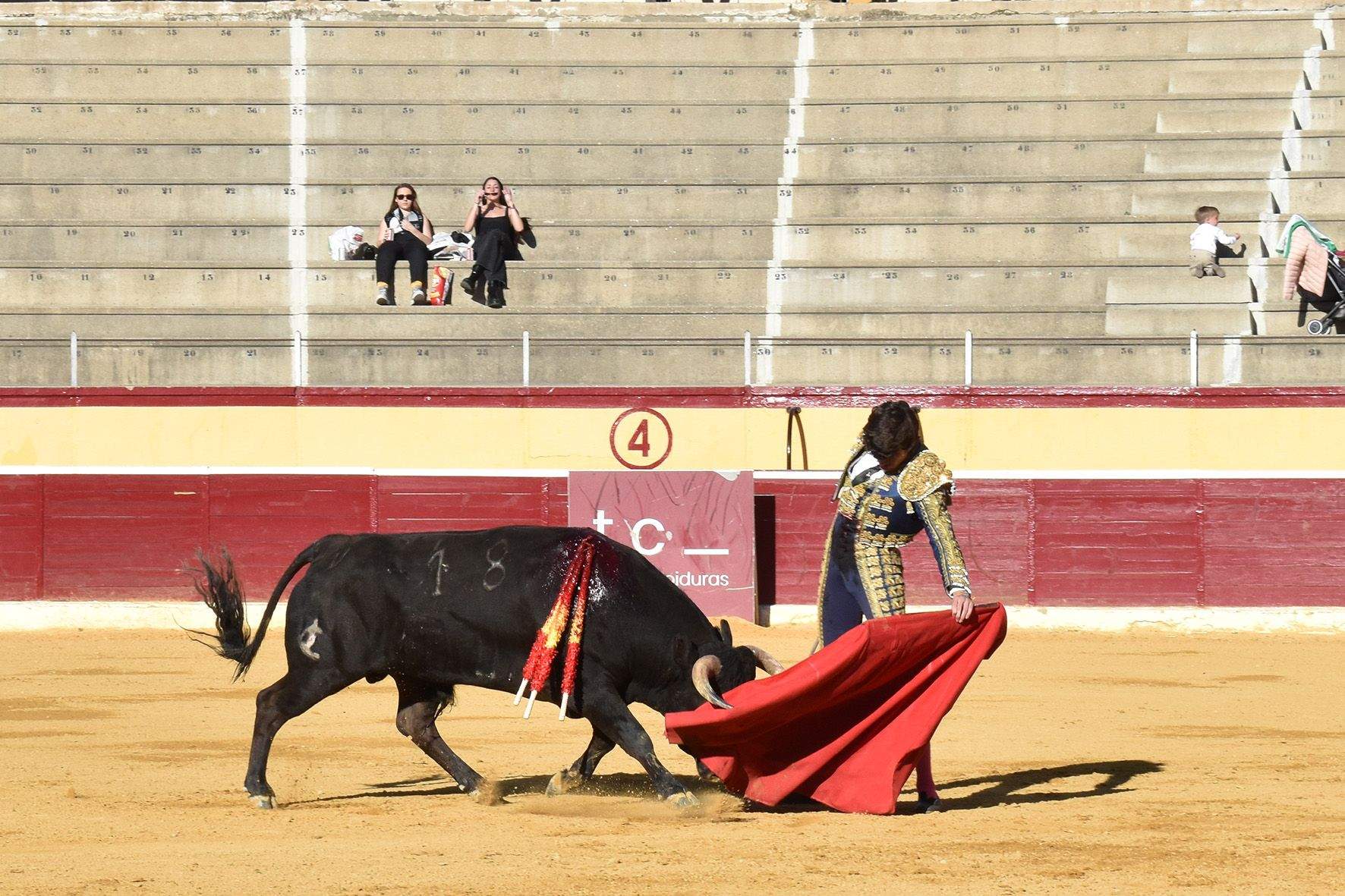 Novillada en Huesca. Foto Carlos Jalle 