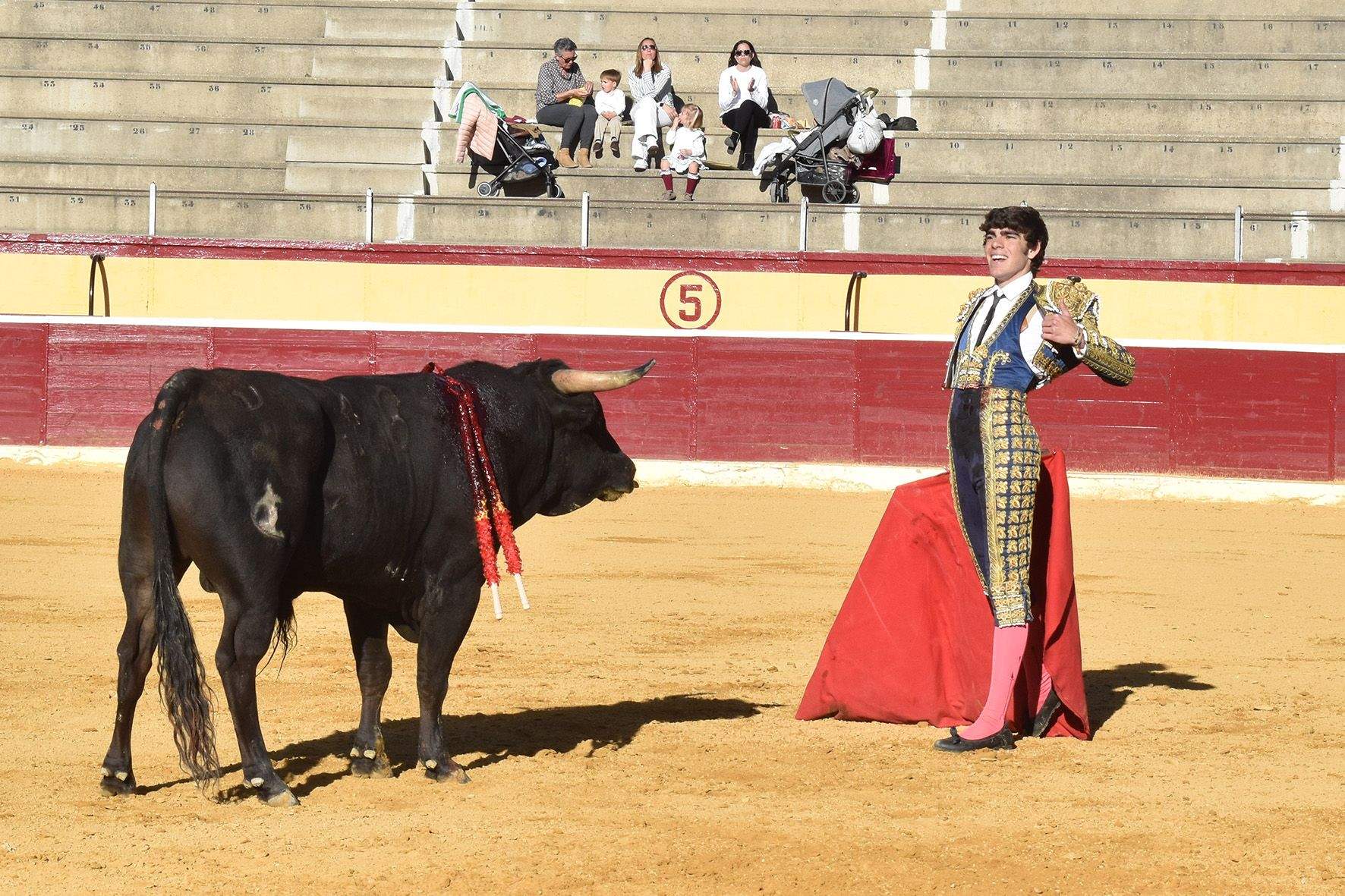Novillada en Huesca. Foto Carlos Jalle 