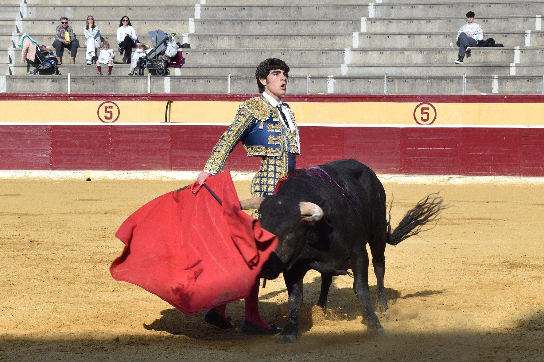 Novillada en Huesca. Foto Carlos Jalle 