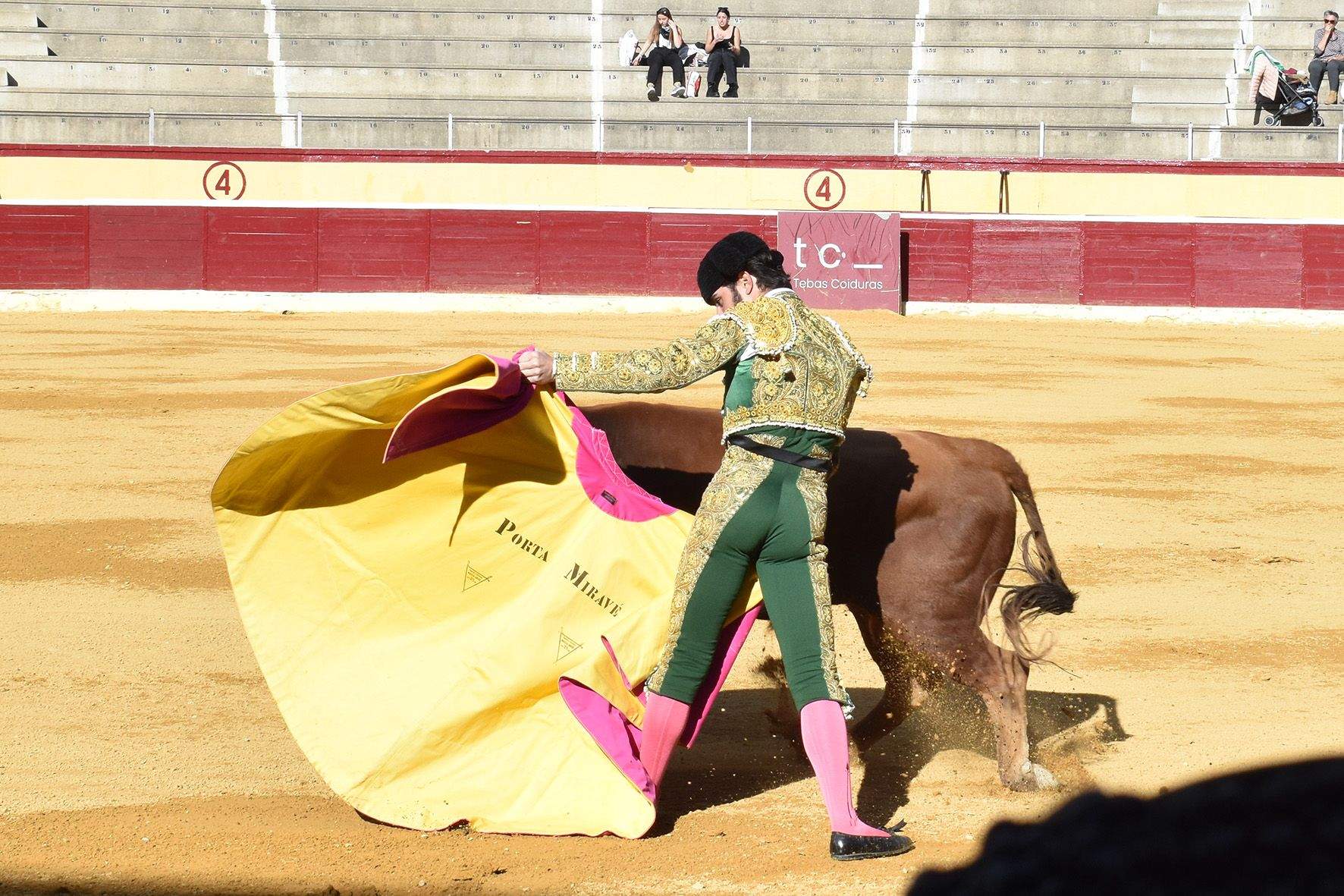 Novillada en Huesca. Foto Carlos Jalle 