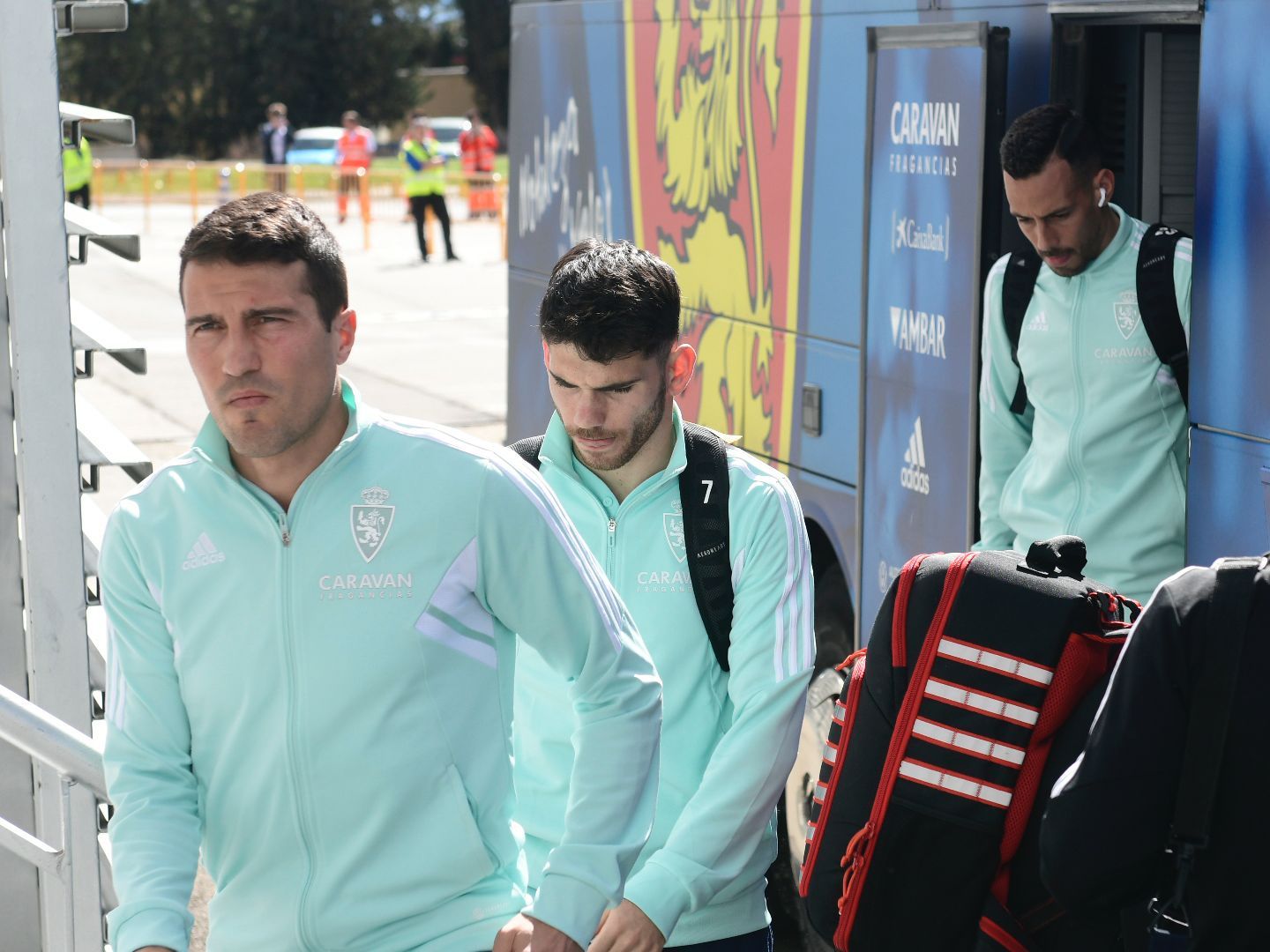 Alberto Zapater a la llega de su equipo a El Alcoraz. Foto: Real Zaragoza