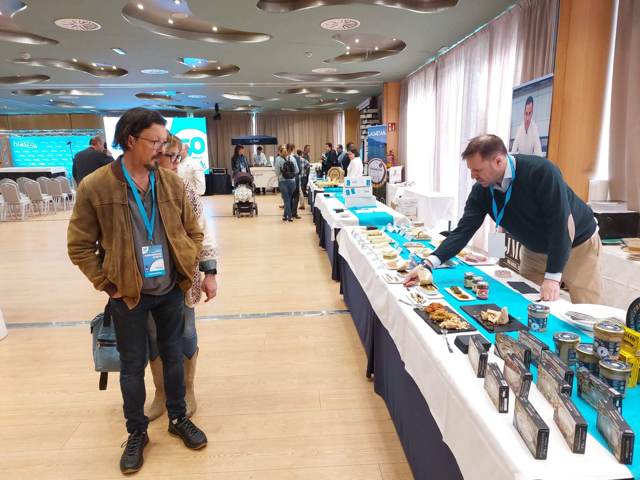 Feria con Mucho Gusto en el Abba de Distribuciones Blasco