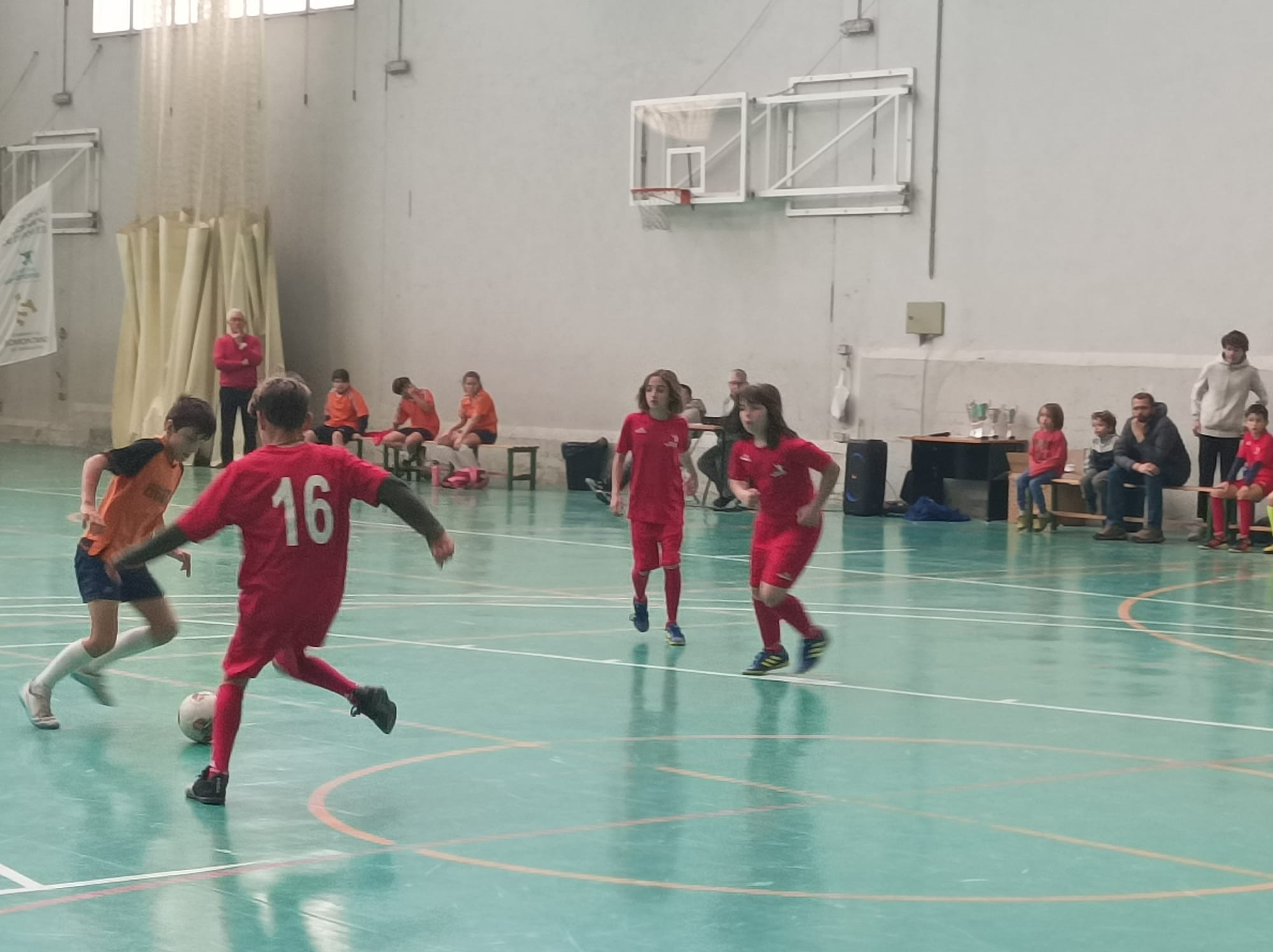 Un momento de un partido disputado en el pabellón de La Merced