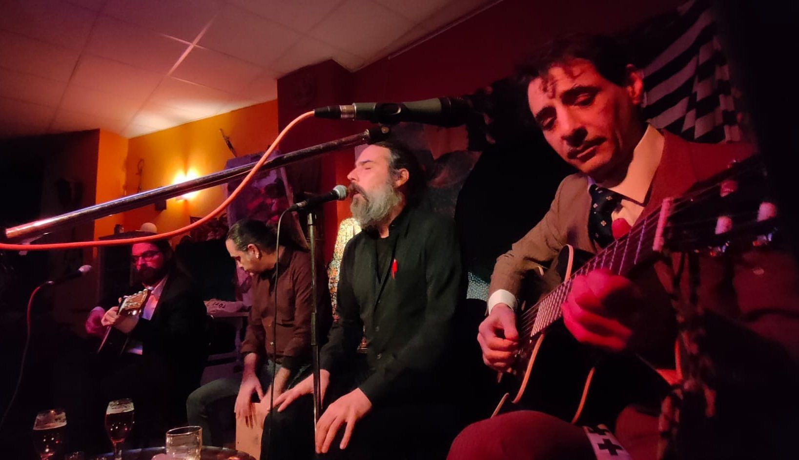 Bladimir Ros actúa en la Sala Edén de Huesca.