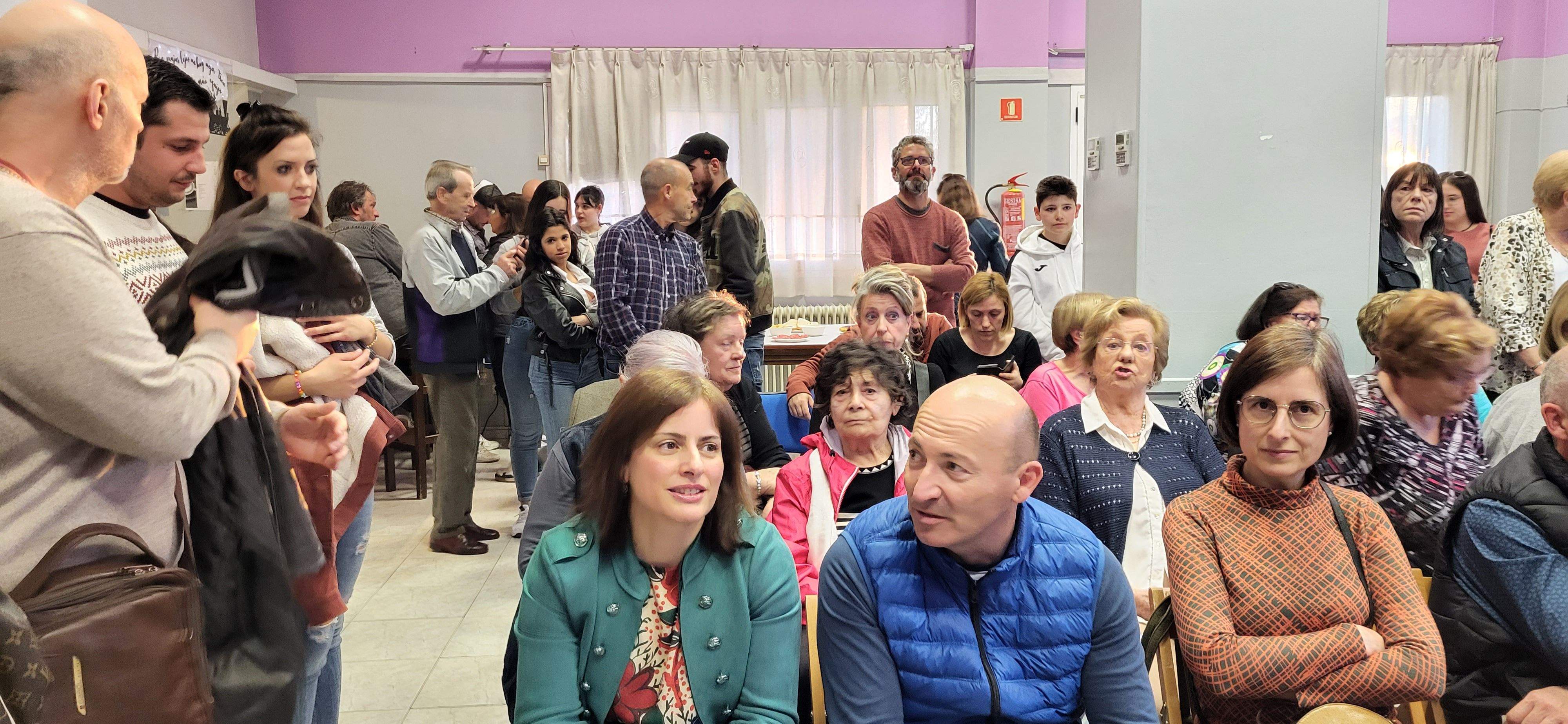  Presentación de las mairalesas del barrio de La Encarnación de Huesca. Foto: Mercedes Manterola