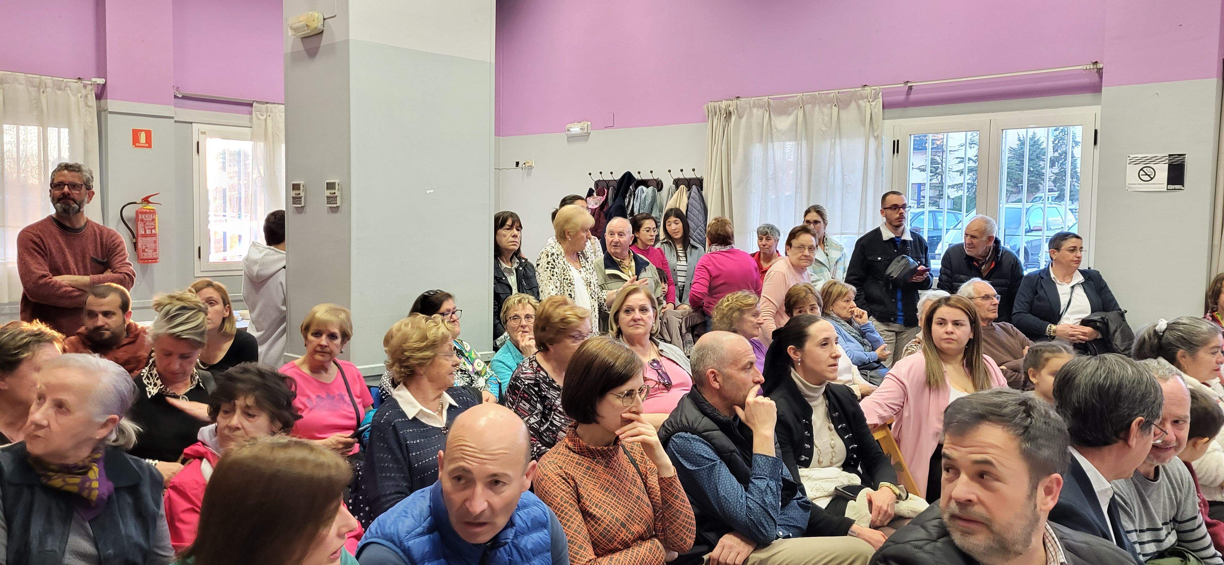  Presentación de las mairalesas del barrio de La Encarnación de Huesca. Foto: Mercedes Manterola