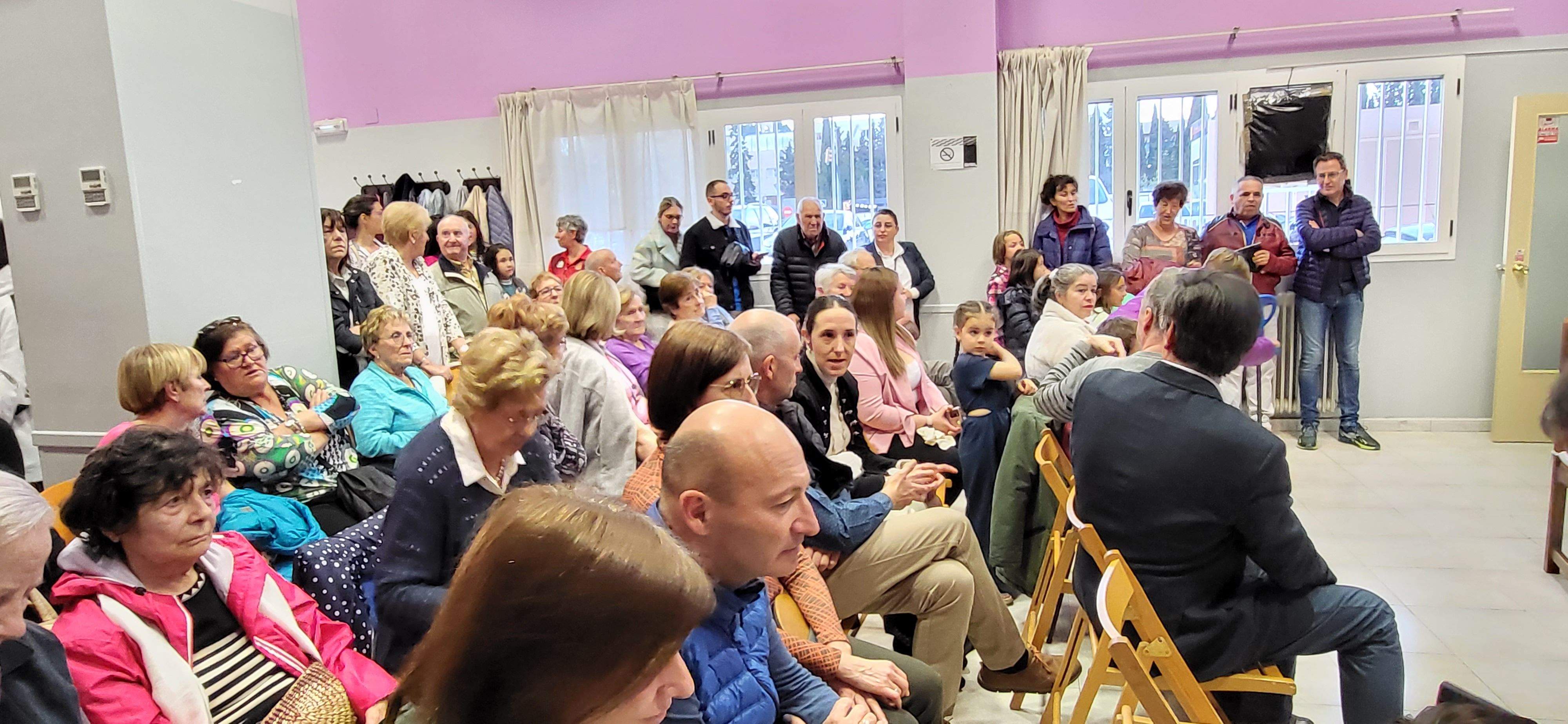  Presentación de las mairalesas del barrio de La Encarnación de Huesca. Foto: Mercedes Manterola