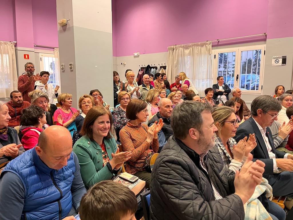  Presentación de las mairalesas del barrio de La Encarnación de Huesca. Foto: Mercedes Manterola