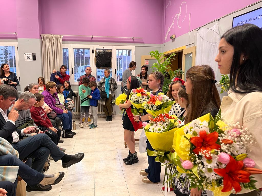  Presentación de las mairalesas del barrio de La Encarnación de Huesca el año pasado. Foto: Mercedes Manterola