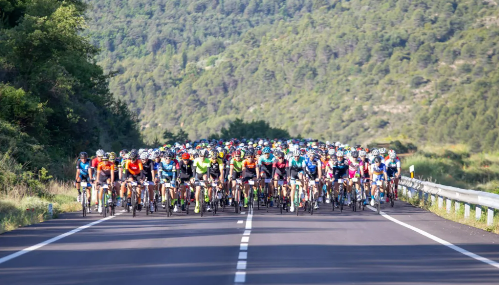 Una edición de la marcha cicloturista por las carreteras de la Ribagorza. Foto: TowCar Puertos de la Ribagorza