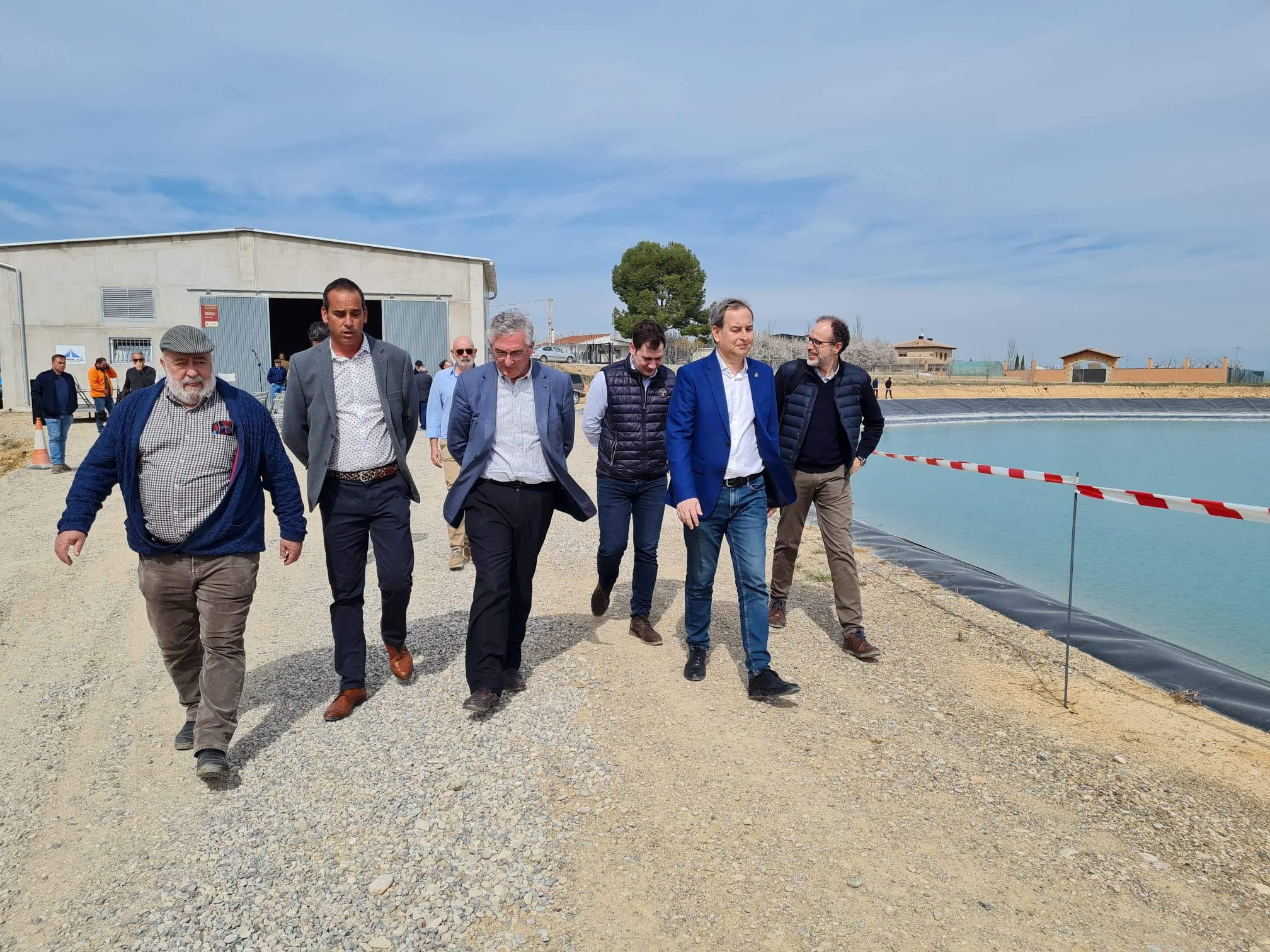 Olona ha visitado las obras de modernización de regadío en Binéfar y Esplús.