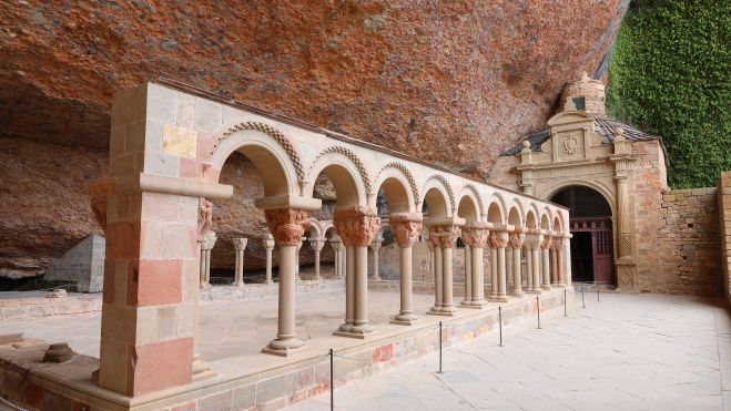 Han sido restaurados los capiteles del claustro del monasterio de San Juan de la Peña.