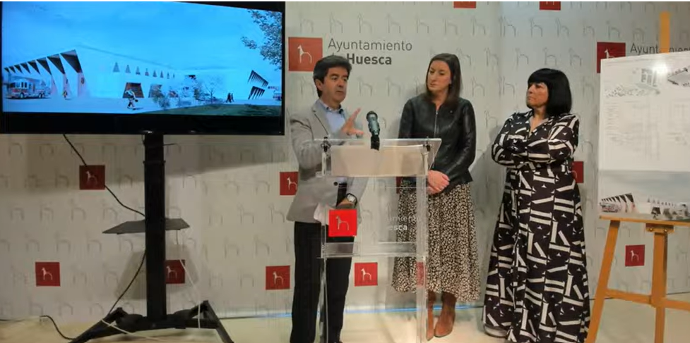 Luis Felipe, María Rodrigo y Ana Loriente, en la presentación de las novedades del Centro de Emergencias de Huesca.