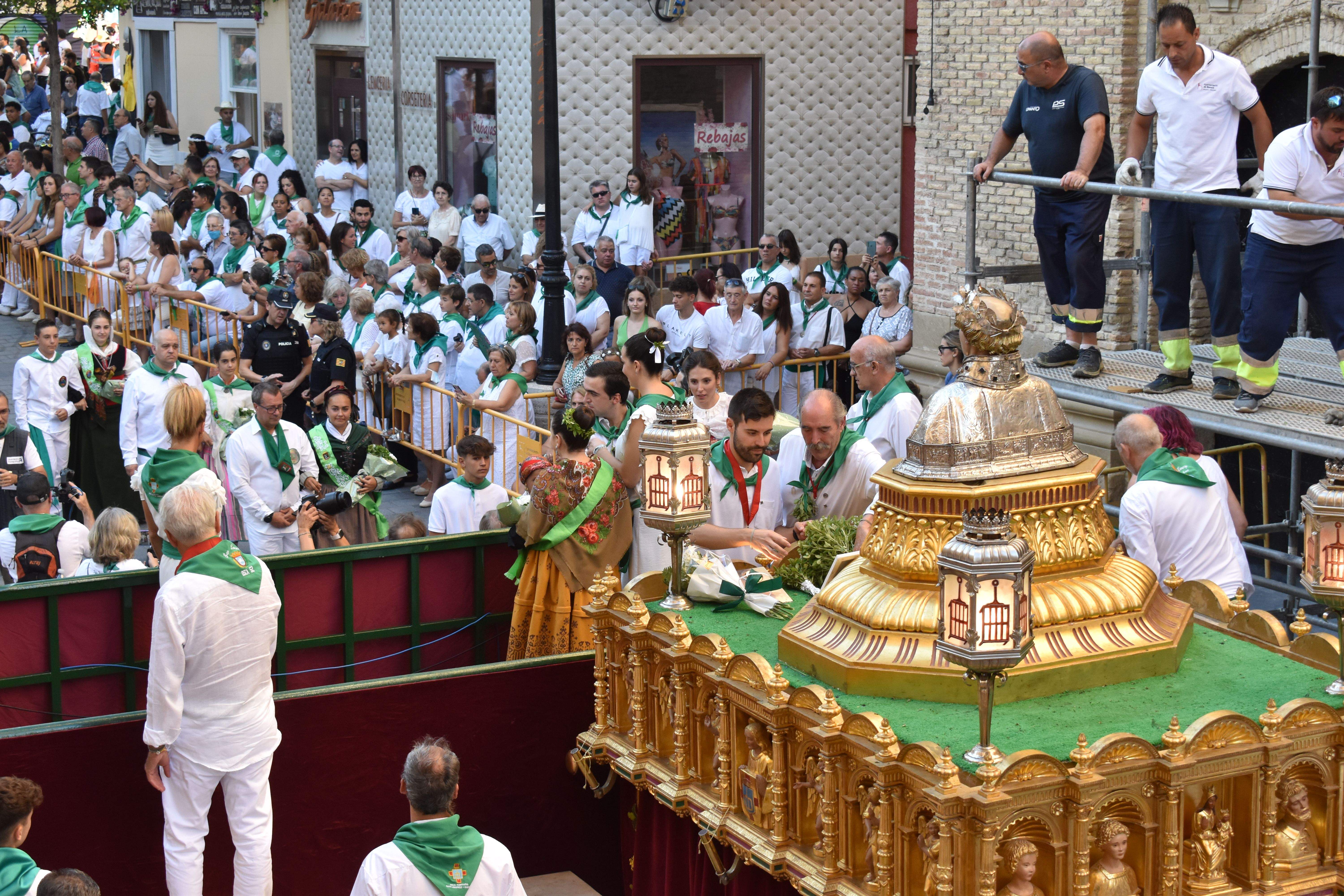 Ofrenda de Flores y Frutos. Foto Carlos Jalle