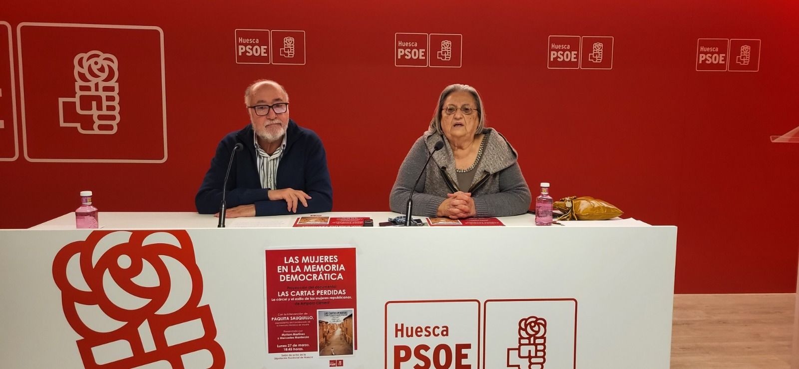 Francisco Javier Hernando y Flor Ardanuy. Reconocimiento en Huesca a las mujeres en la memoria democrática, con Paquita Sauquillo y la película “Las cartas perdidas”