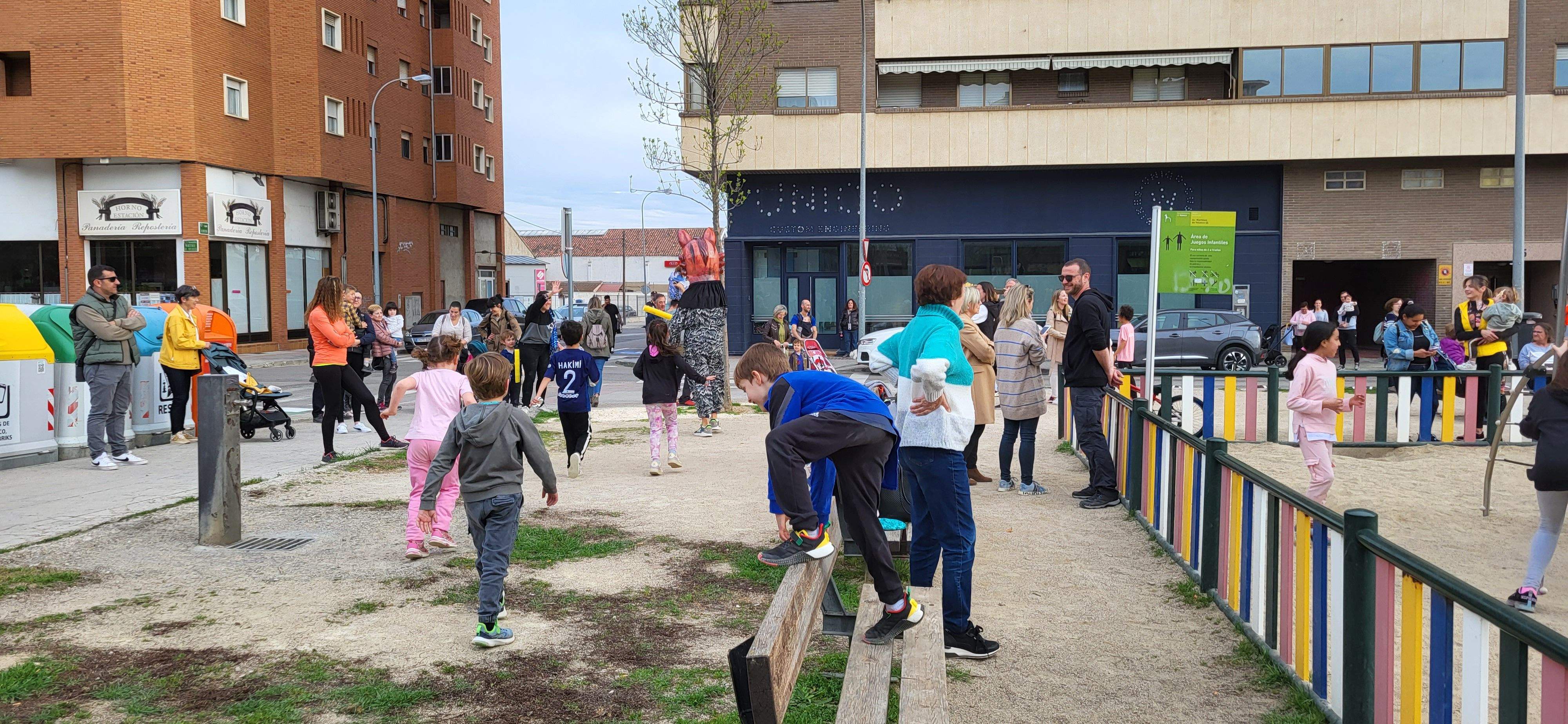 Cabezudos del barrio de la Encarnación. Foto Myriam Martínez 