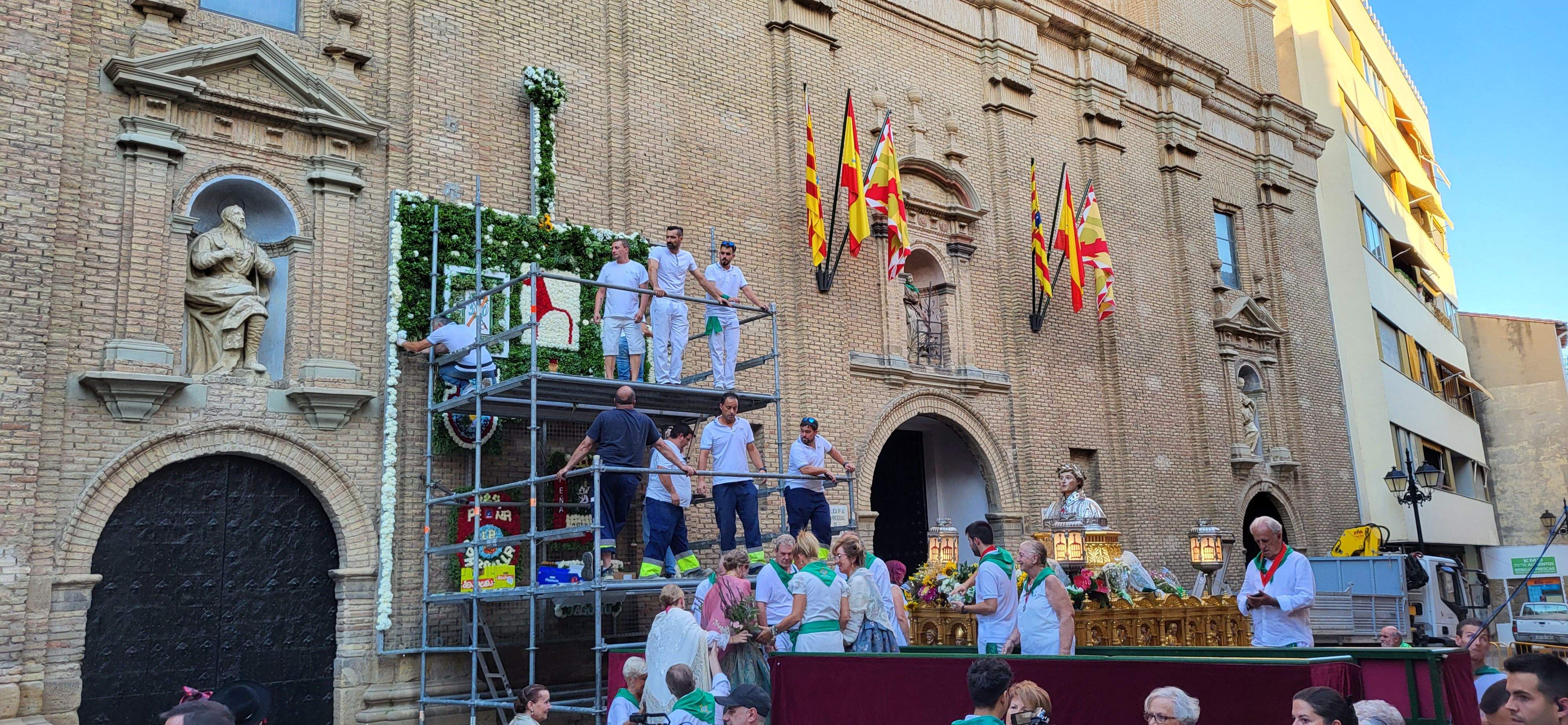 Ofrenda de Flores y Frutos. Foto Mercedes Manterola