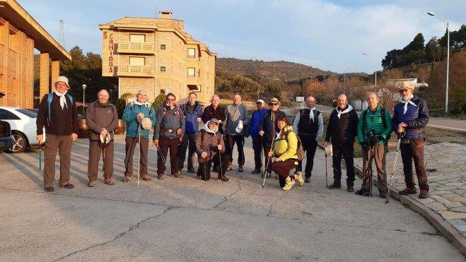 Caminantes antes de partir, este miércoles en El Grado. Caminantes antes de partir, este miércoles en El Grado.