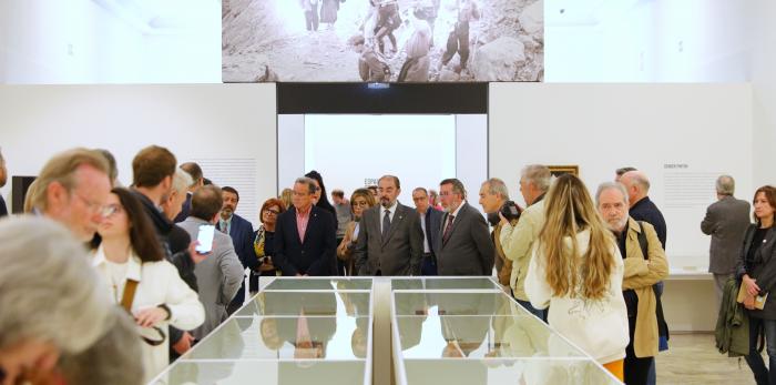 Inauguración de la exposición sobre Sender