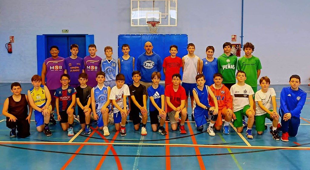 Uno de los grupos que participaron en la jornada. Foto FABASKET