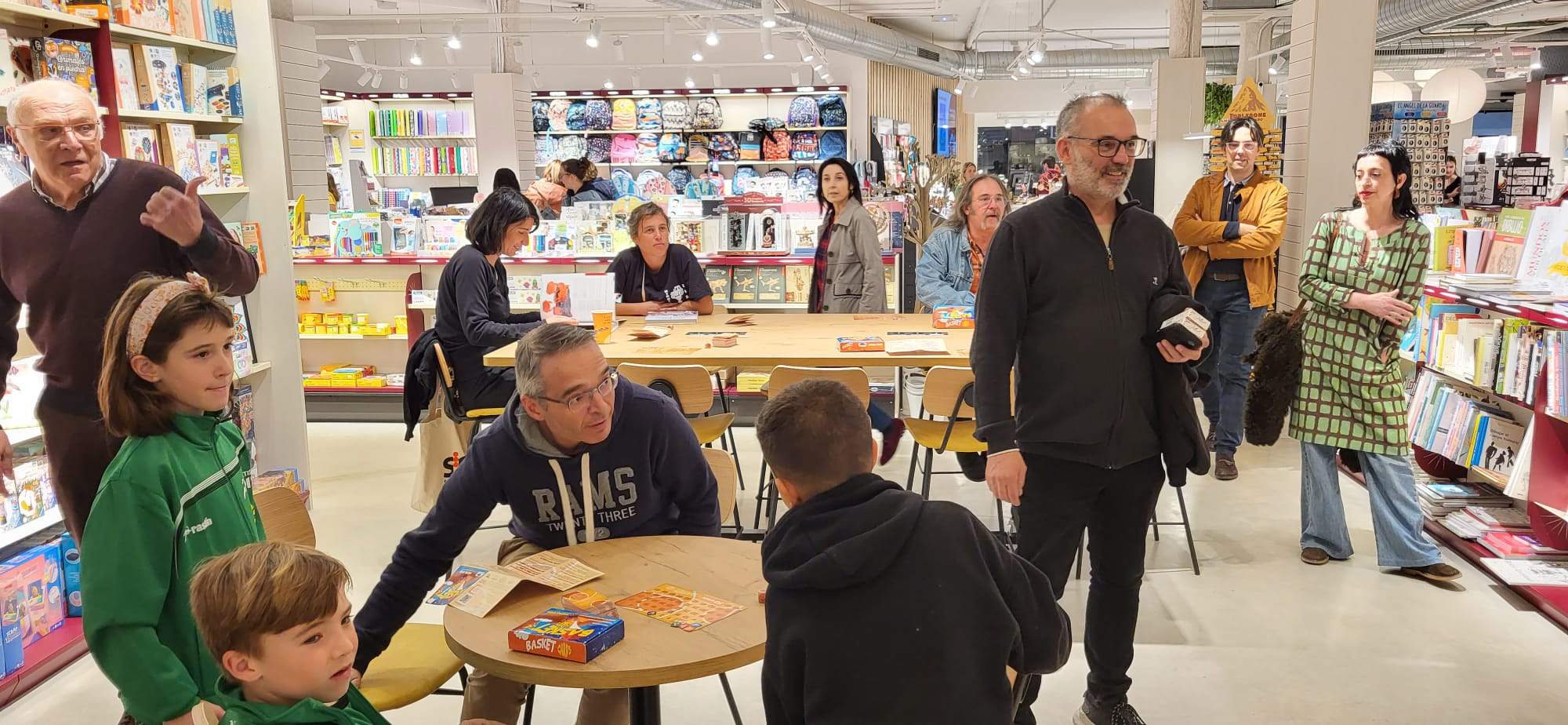 Presentación de Basket Cards de Nacho Gella